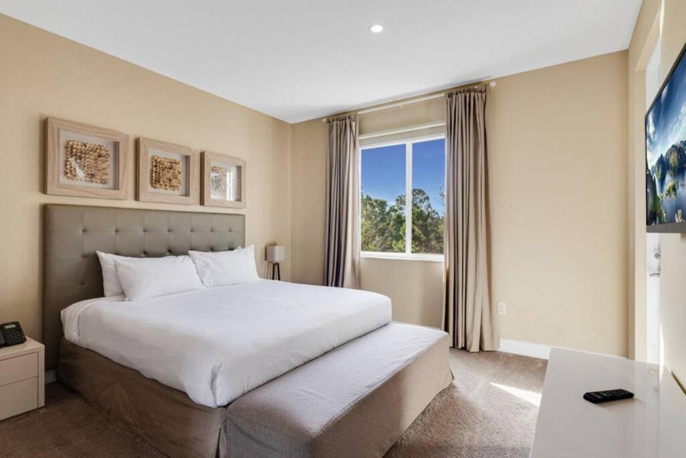 Luxury Townhouse located NEXT to DISNEY ORLANDO