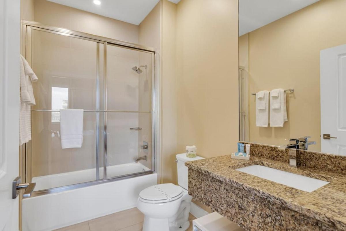 Luxury Townhouse located NEXT to DISNEY ORLANDO