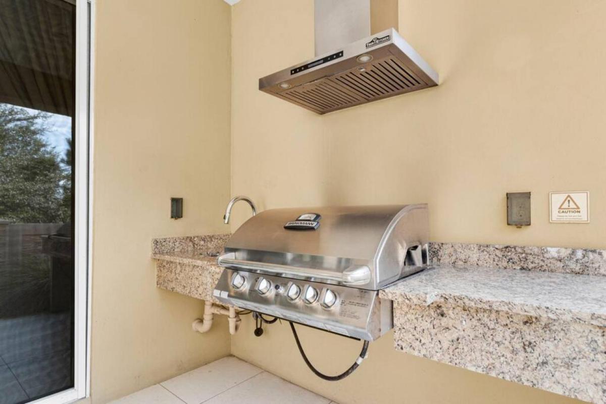 Luxury Townhouse located NEXT to DISNEY ORLANDO