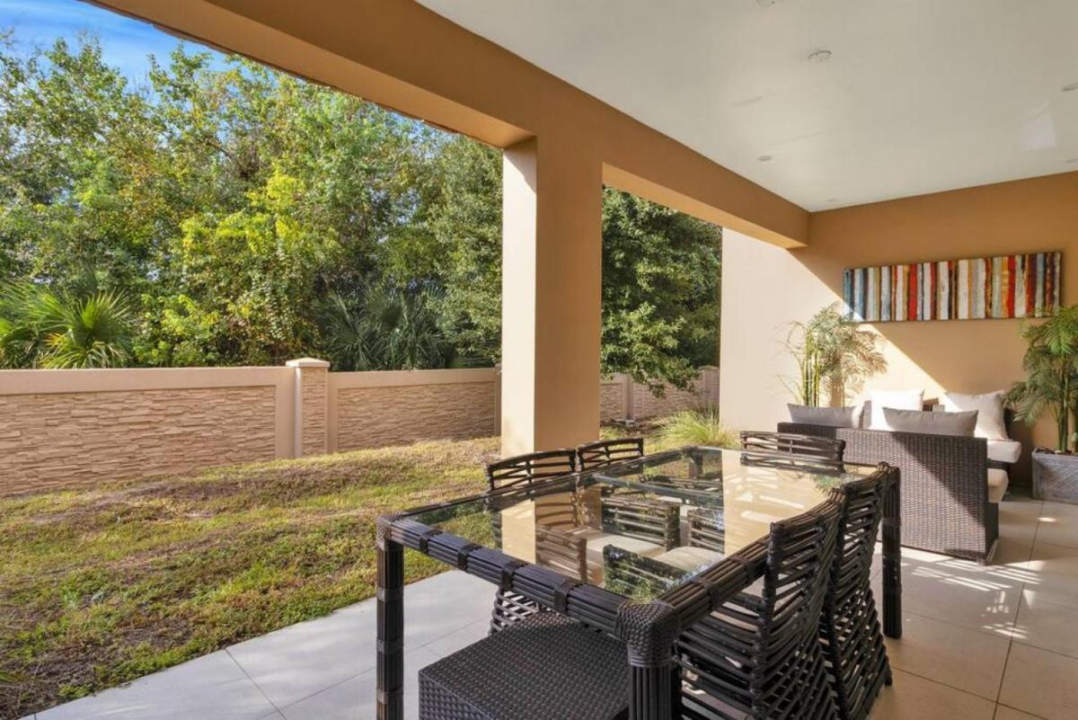 Luxury Townhouse located NEXT to DISNEY ORLANDO