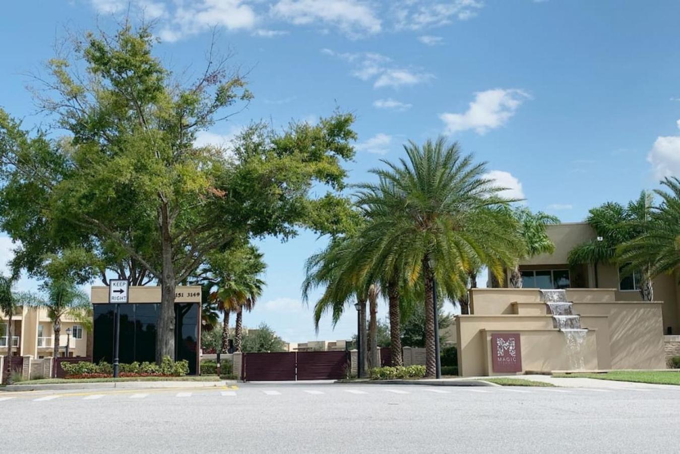 Luxury Townhouse located NEXT to DISNEY ORLANDO