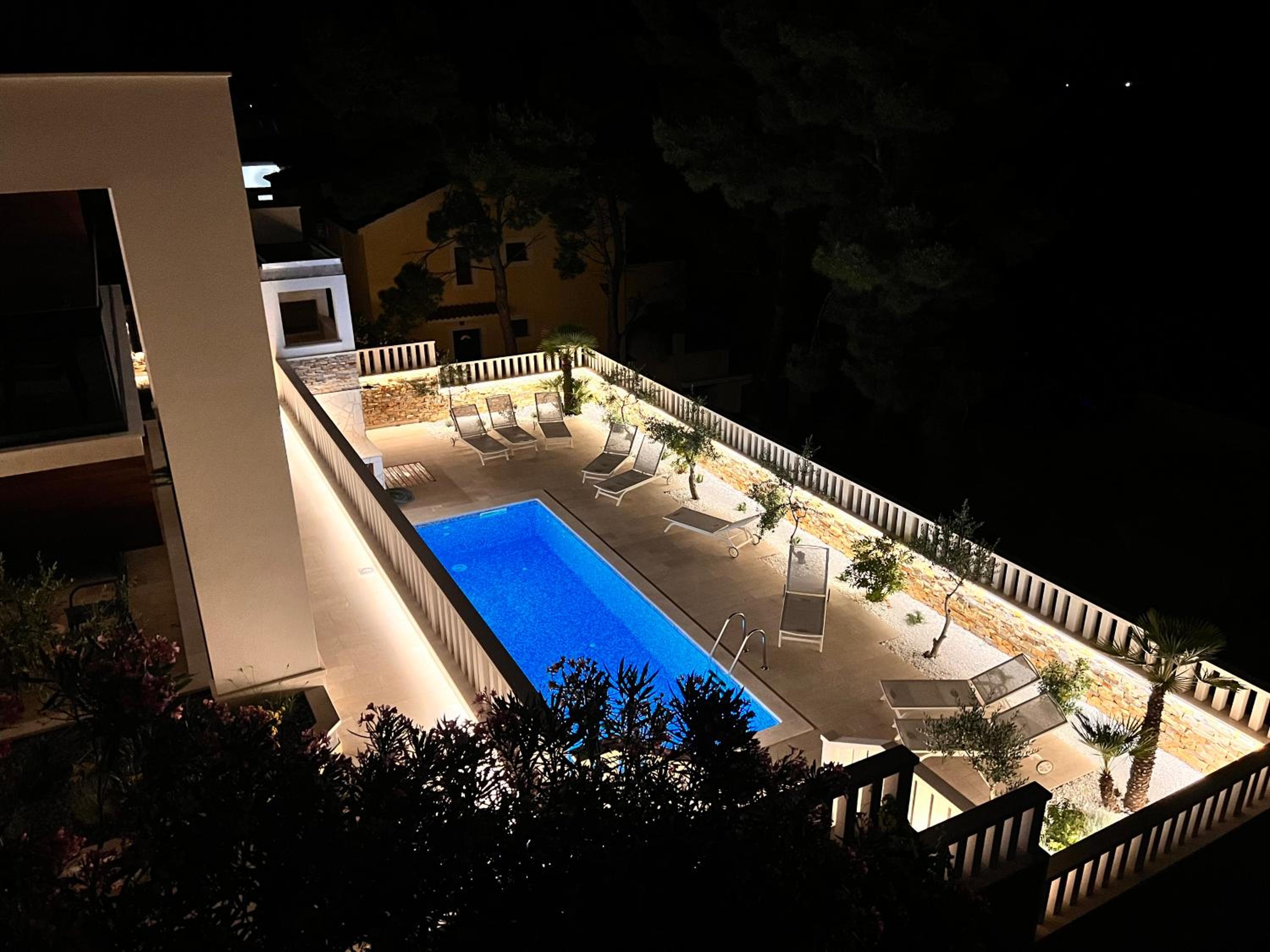 Luxury Beachfront Villa Carlisa view 5
