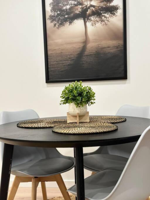 Cityscape Lovely 1BR Apt & Parking @CBD