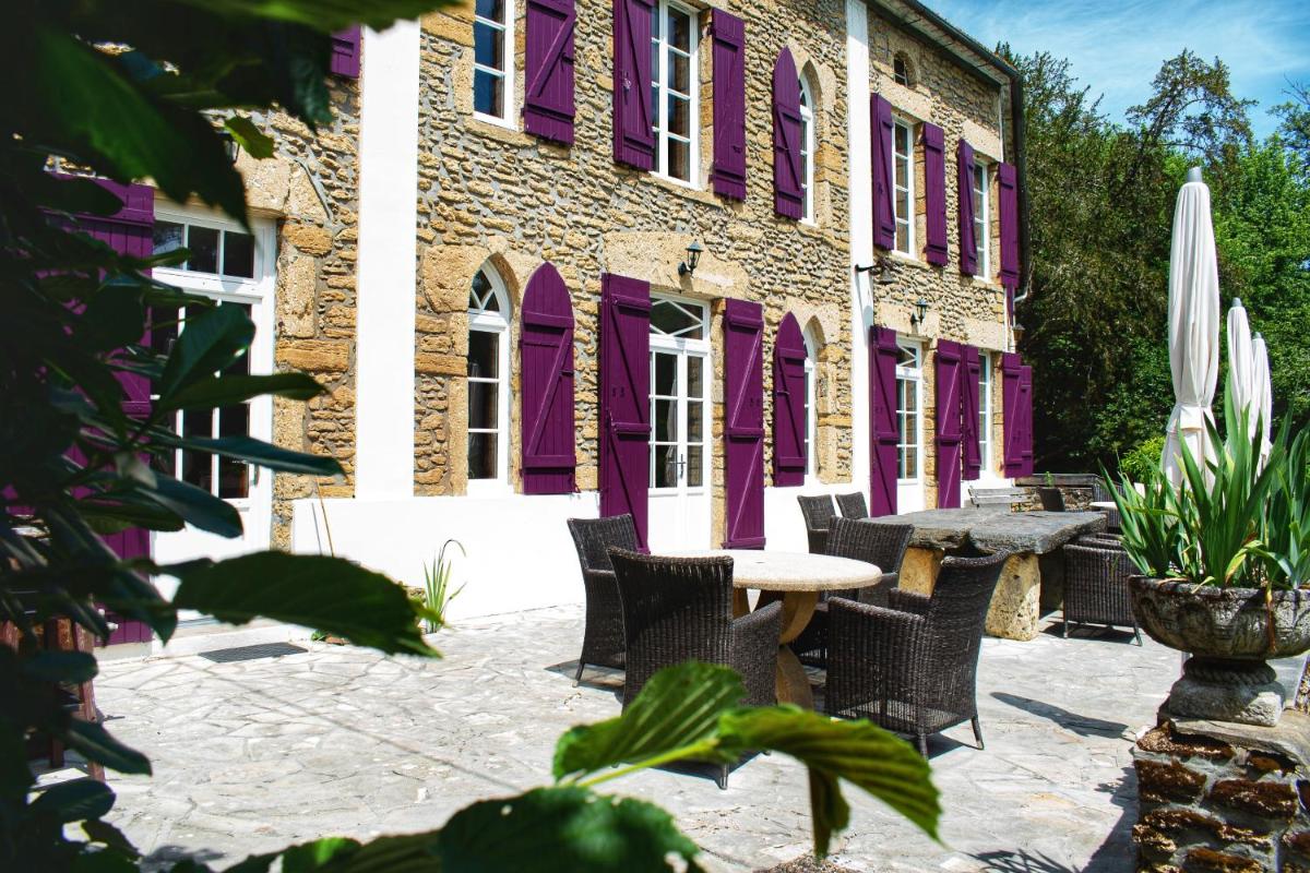 Les Volets Violets - Property Image 10