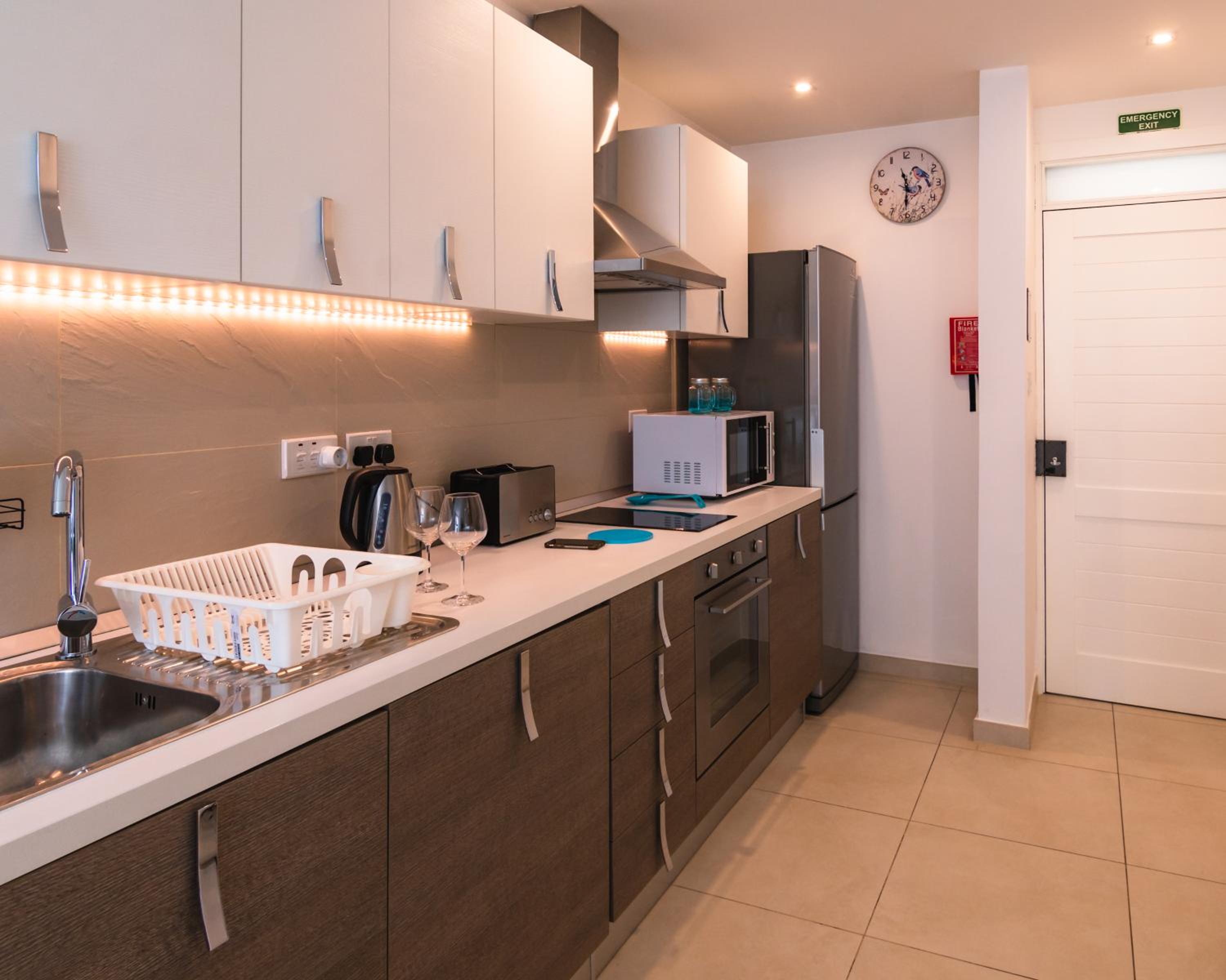 Modern Comfort - 2BR Apartment center of St Julians & Paceville view 2