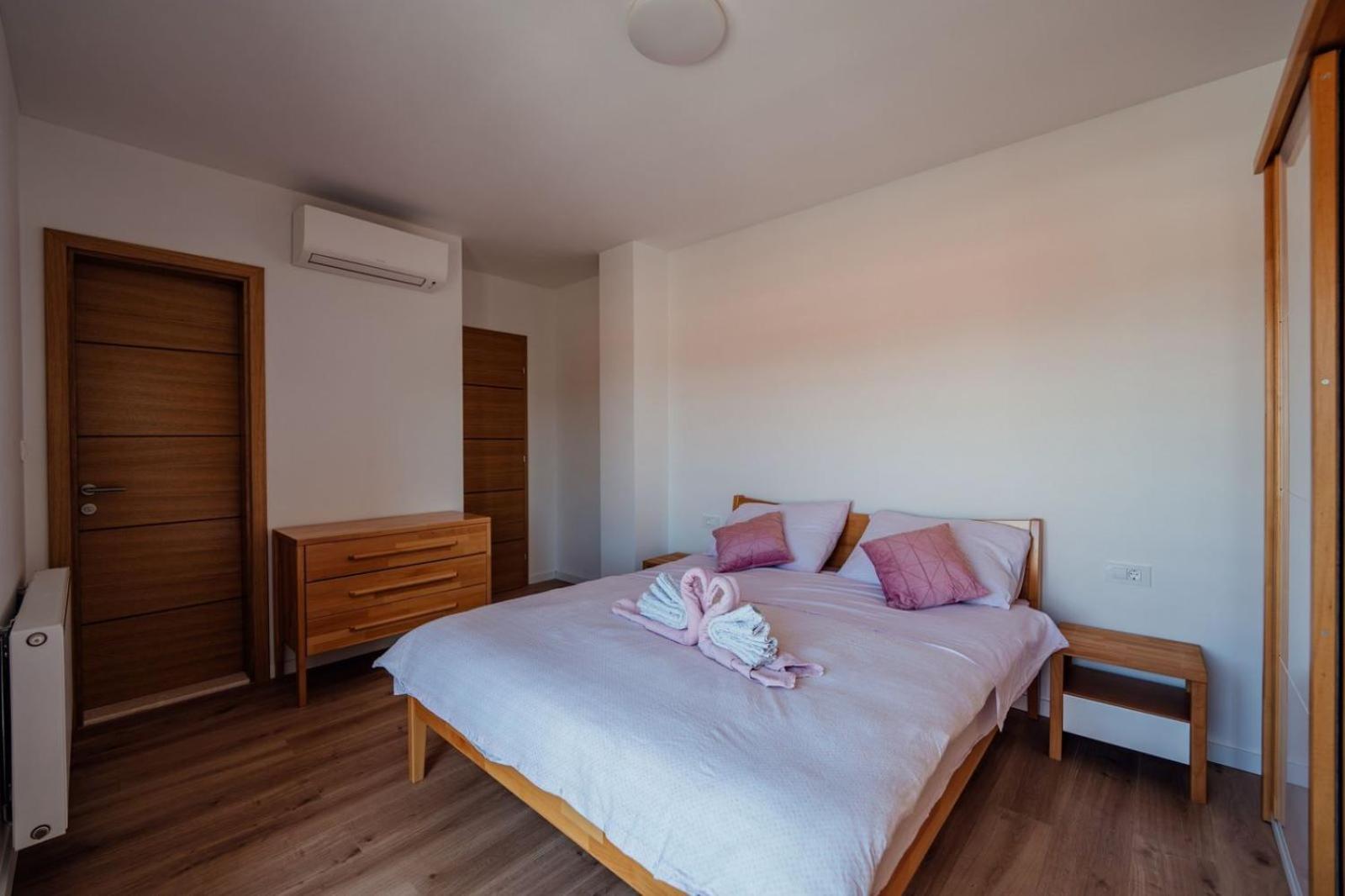 Vila Agape with a pool, football and tennis court
