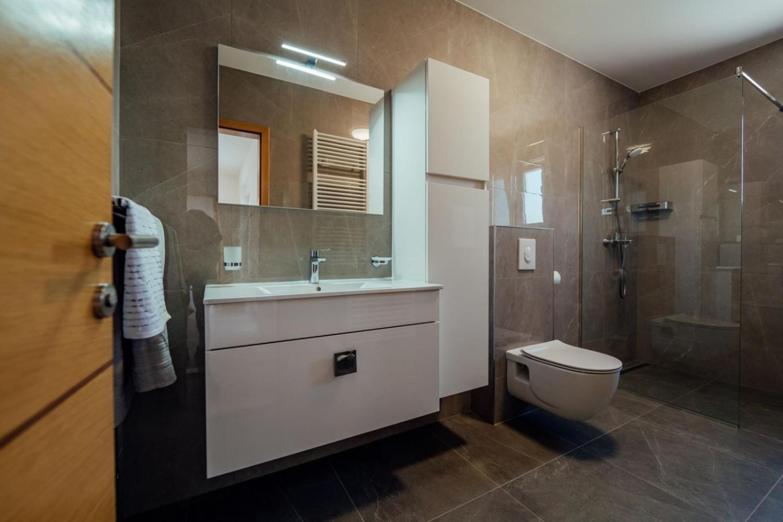 Vila Agape with a pool, football and tennis court