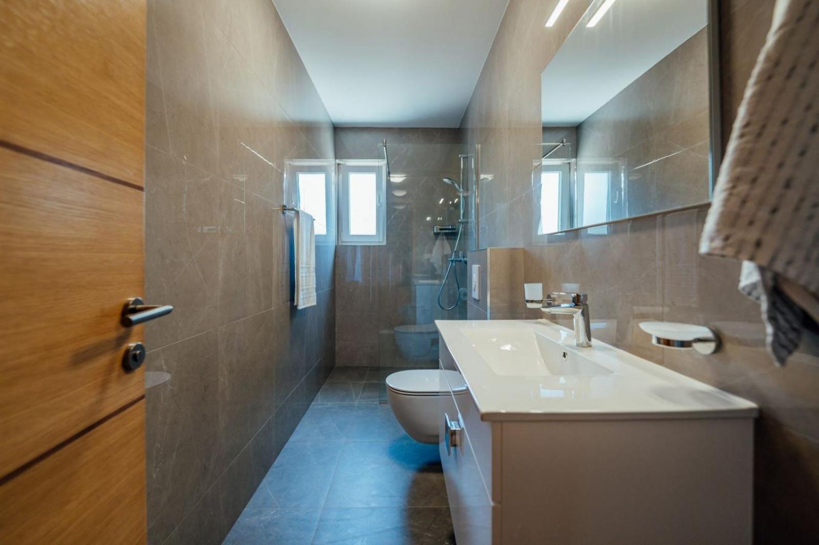 Vila Agape with a pool, football and tennis court