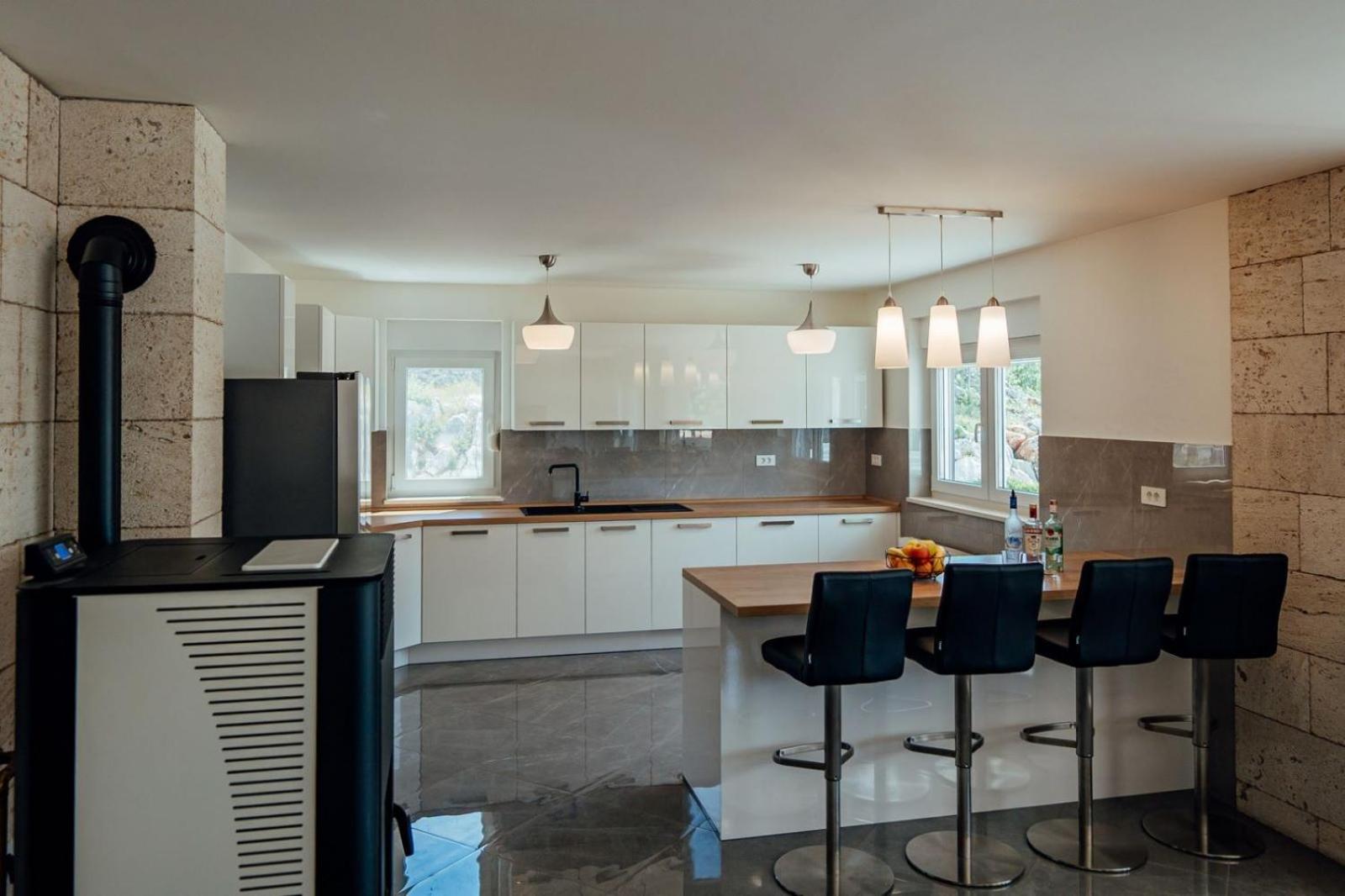 Vila Agape with a pool, football and tennis court