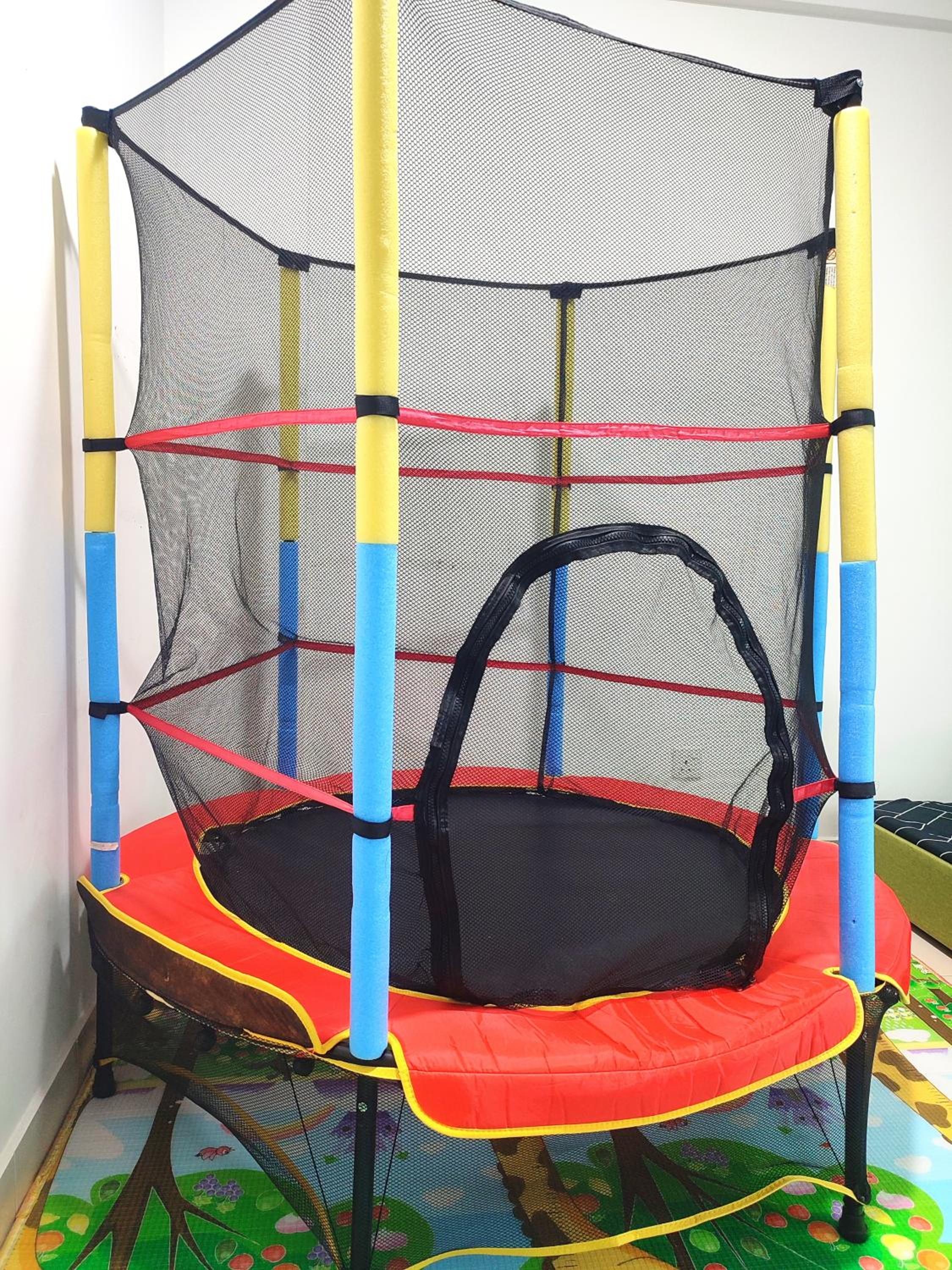 KAF Homestay for Musliim only with Pool, 3 Bedroom with Aircond, Smartkey concept, Kids Fun Stay-SlideSwingTrampoline
