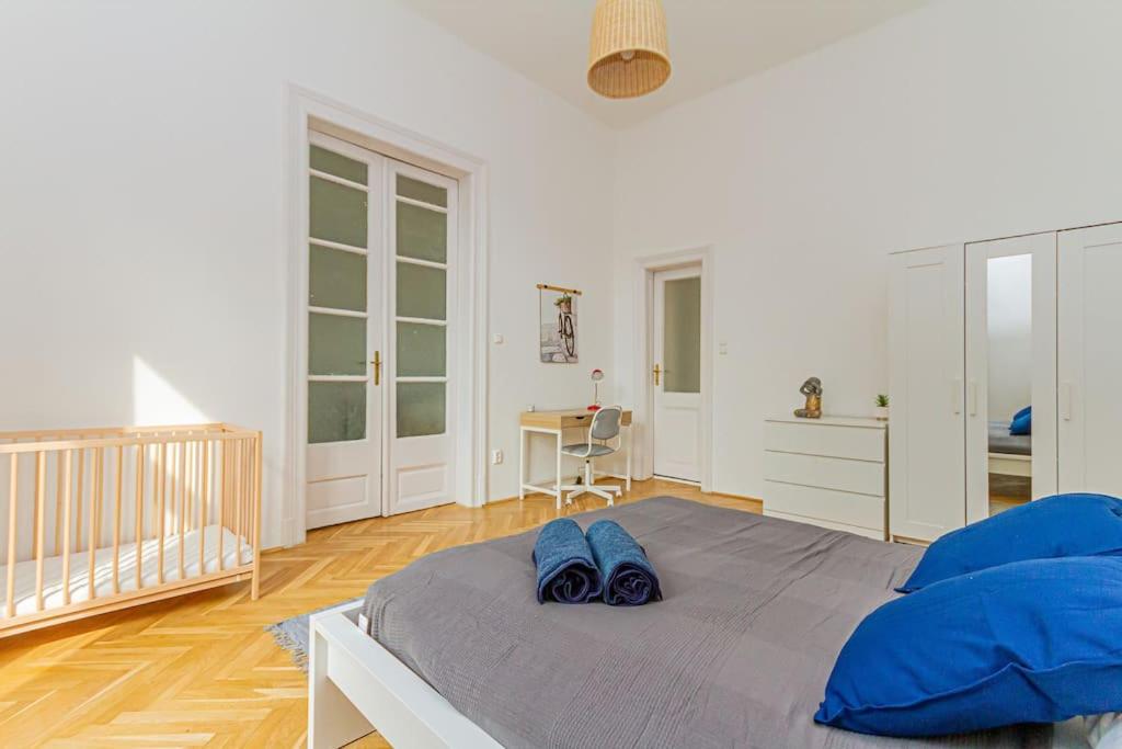 Gusto Della Vita by NW view 5