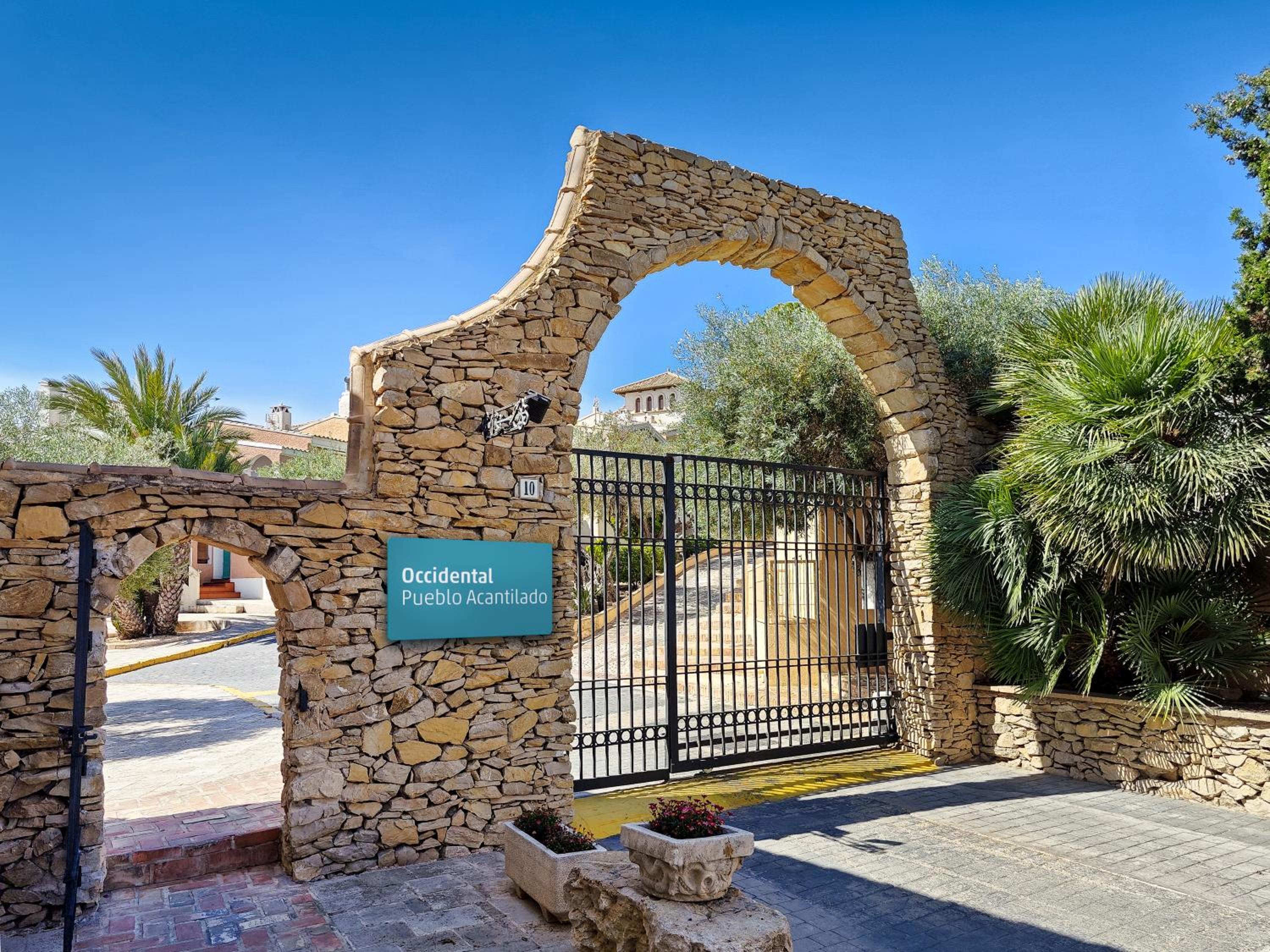 Occidental Pueblo Acantilado