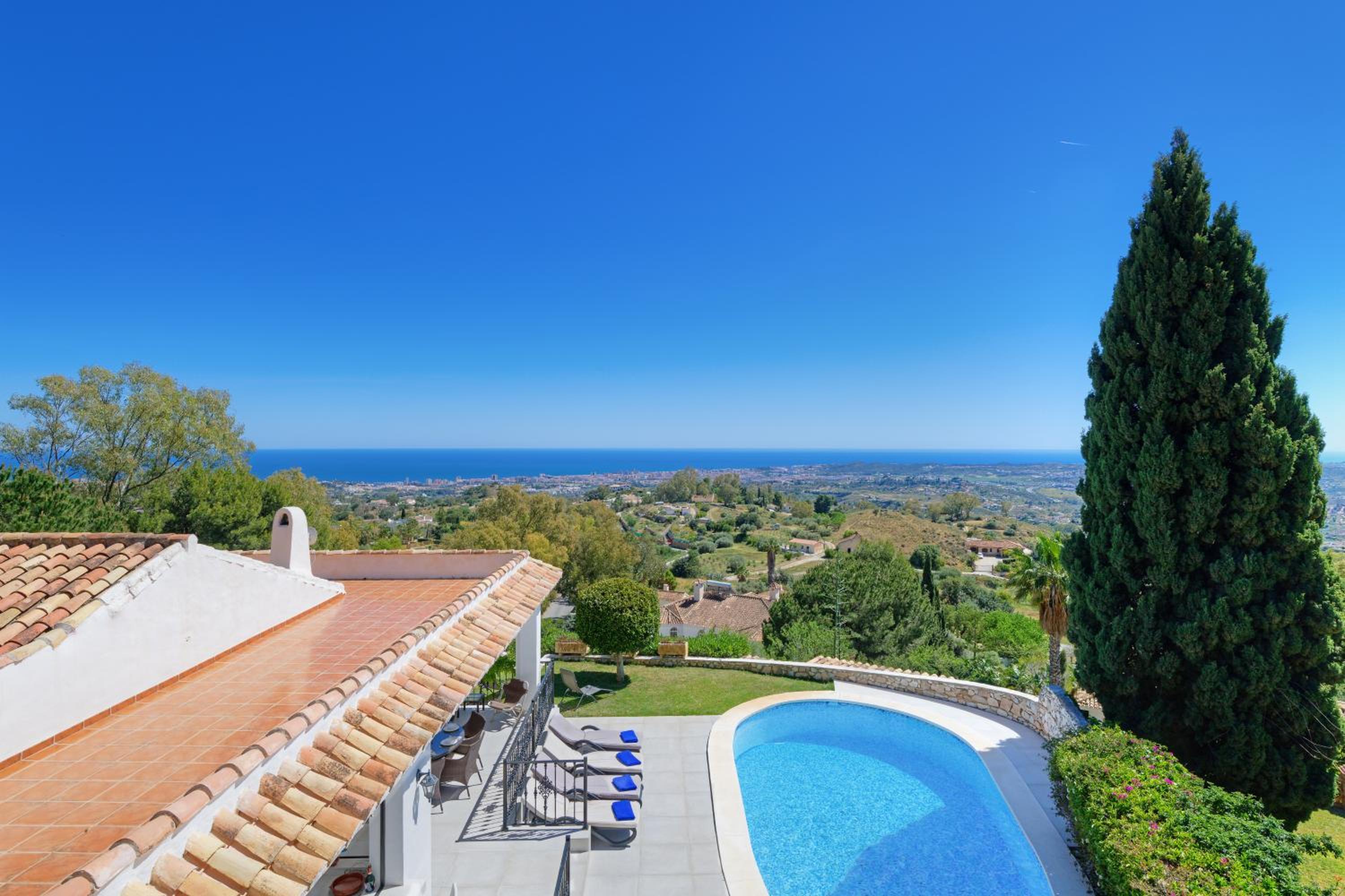La Escala - 6 bedroom villa with pool view 3