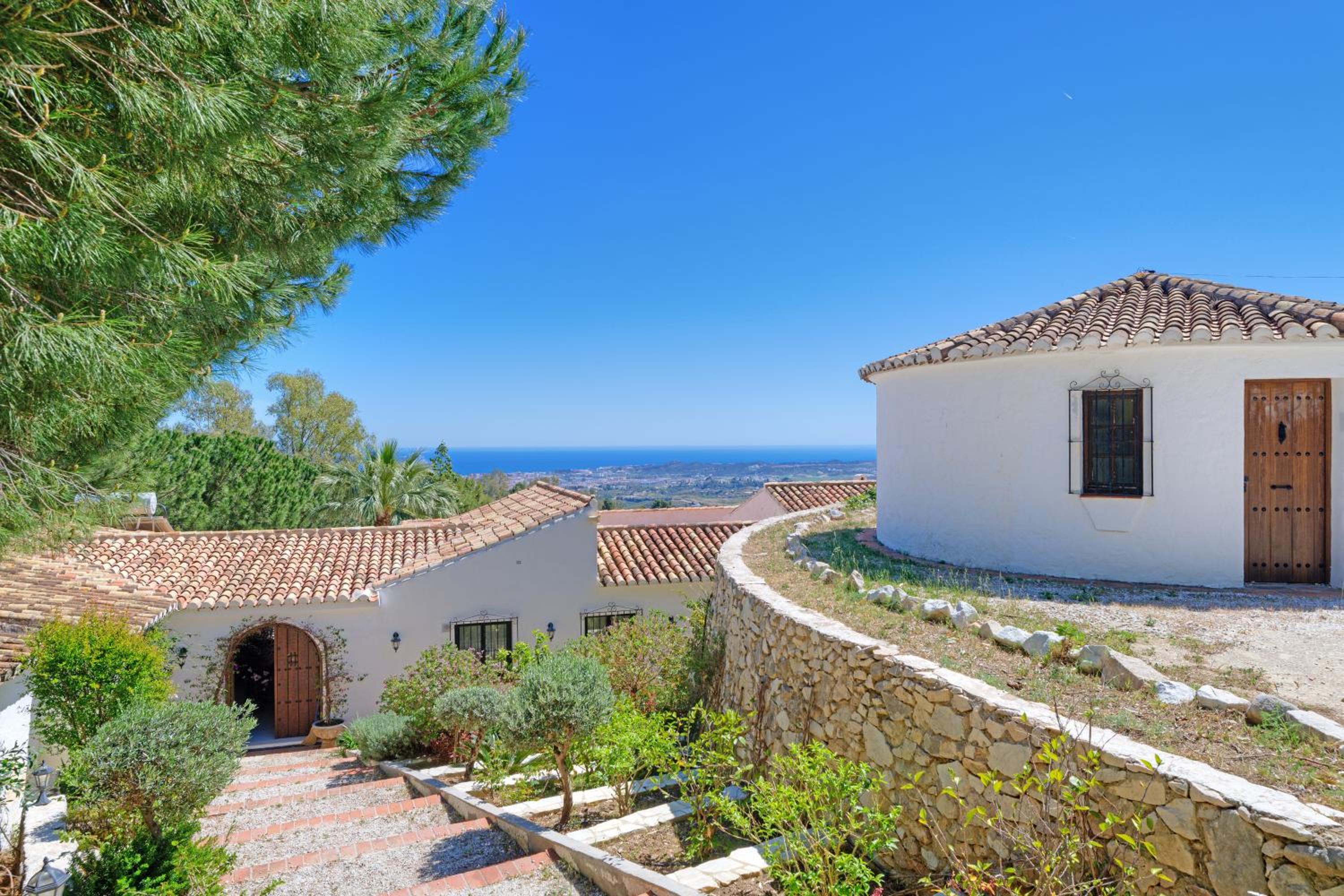 La Escala - 6 bedroom villa with pool view 4