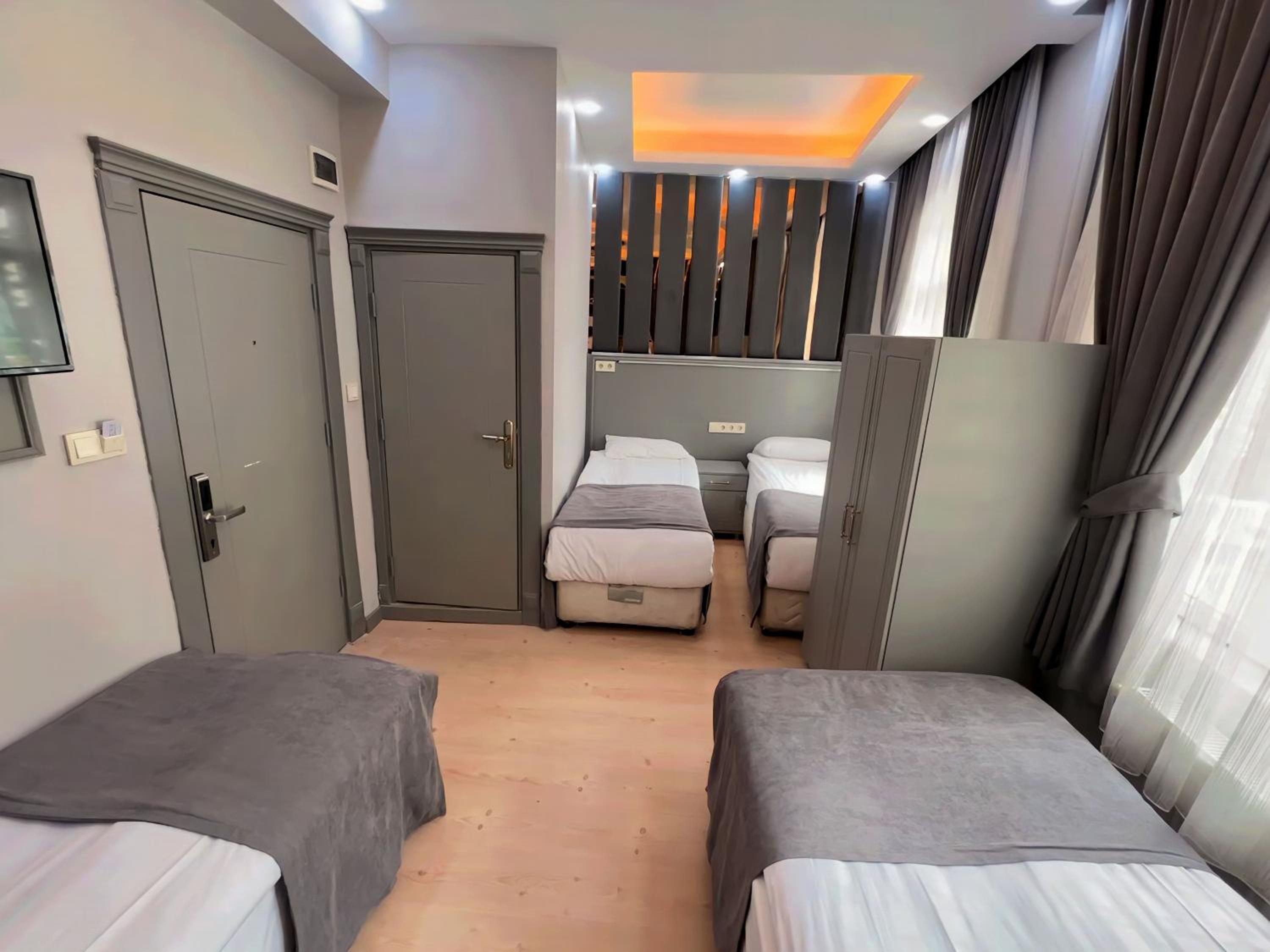 Crowned Plus Otel - Image 39