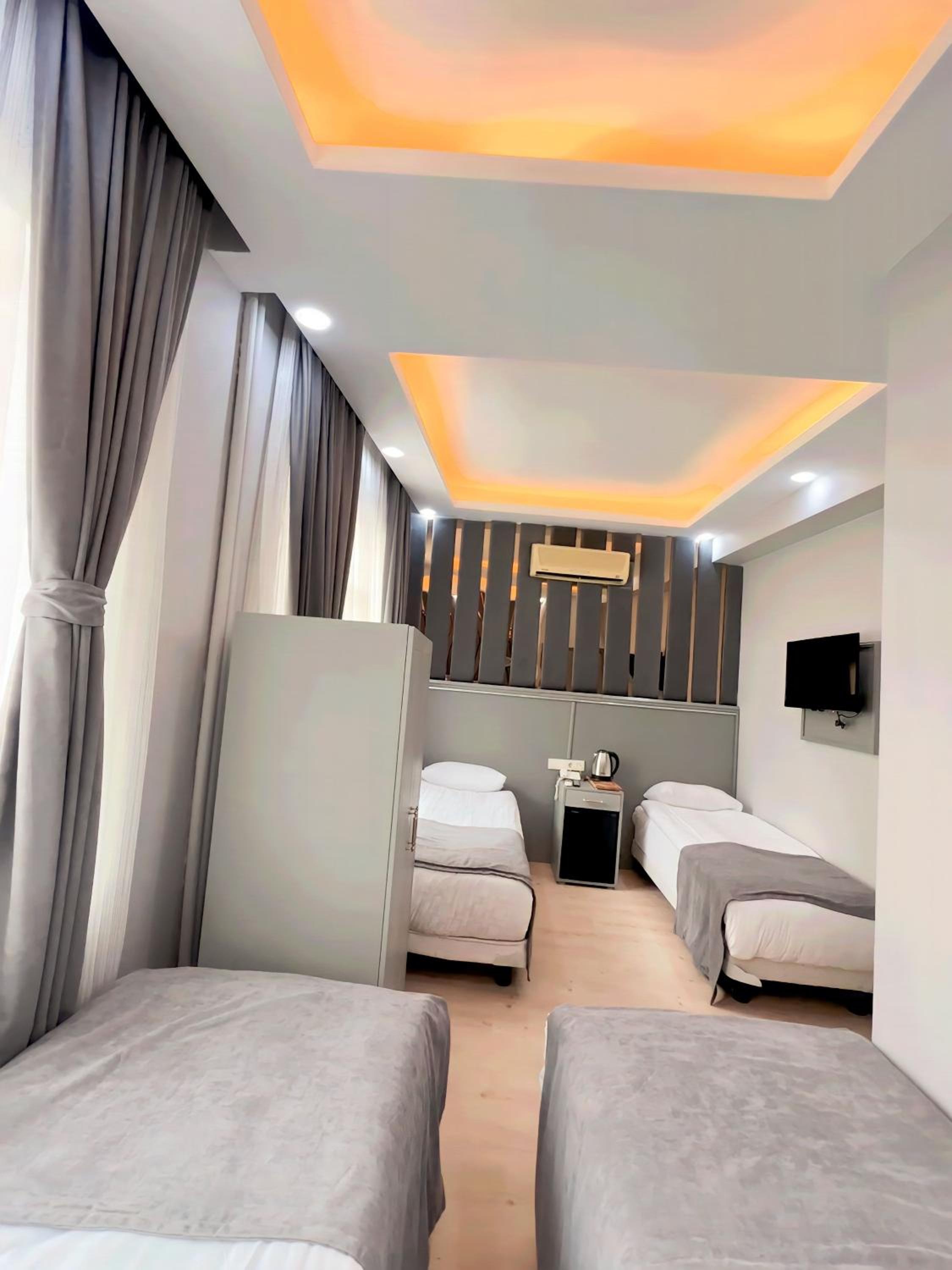 Crowned Plus Otel - Image 38