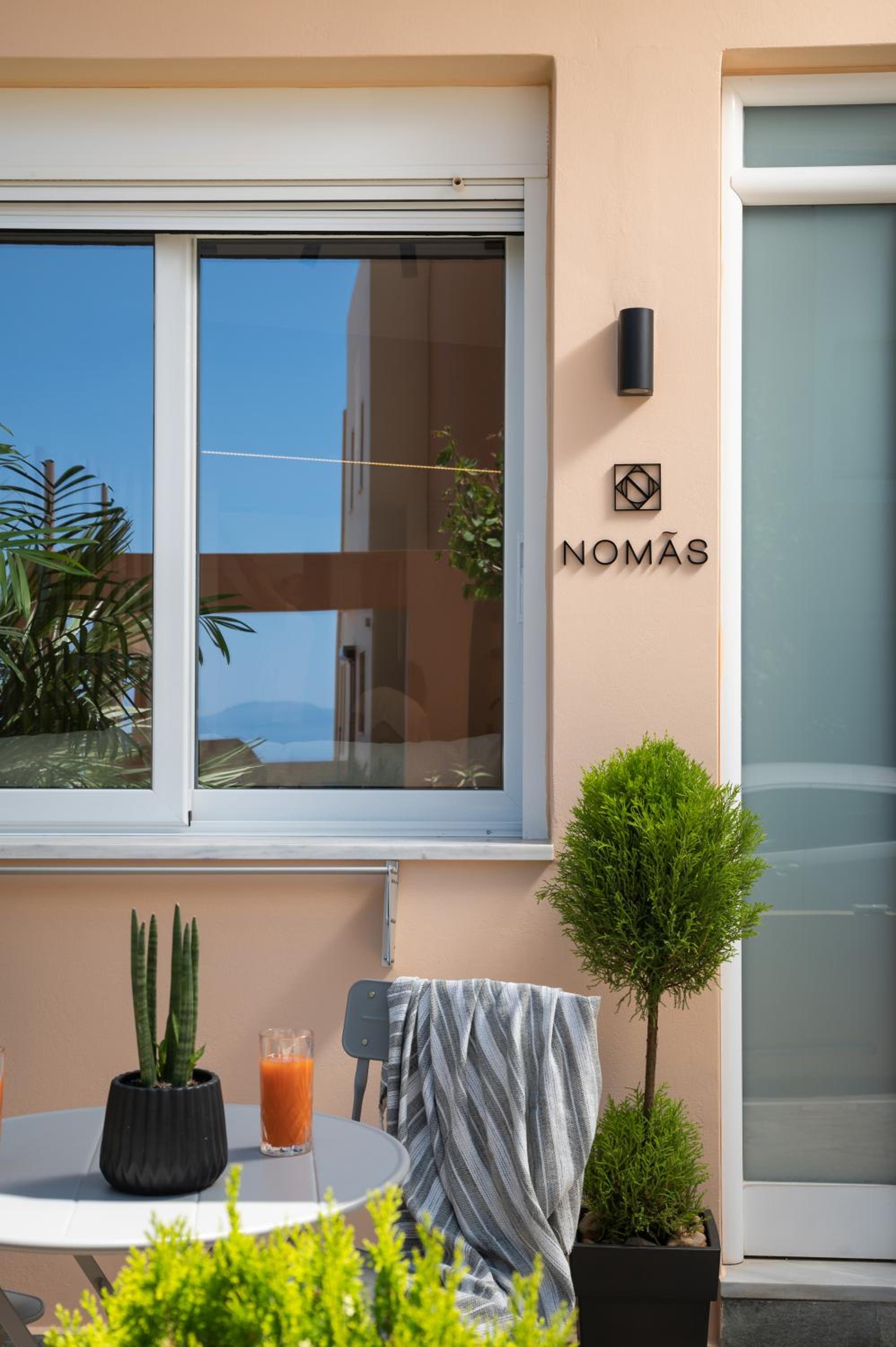 Nomas lifestyle living view 3