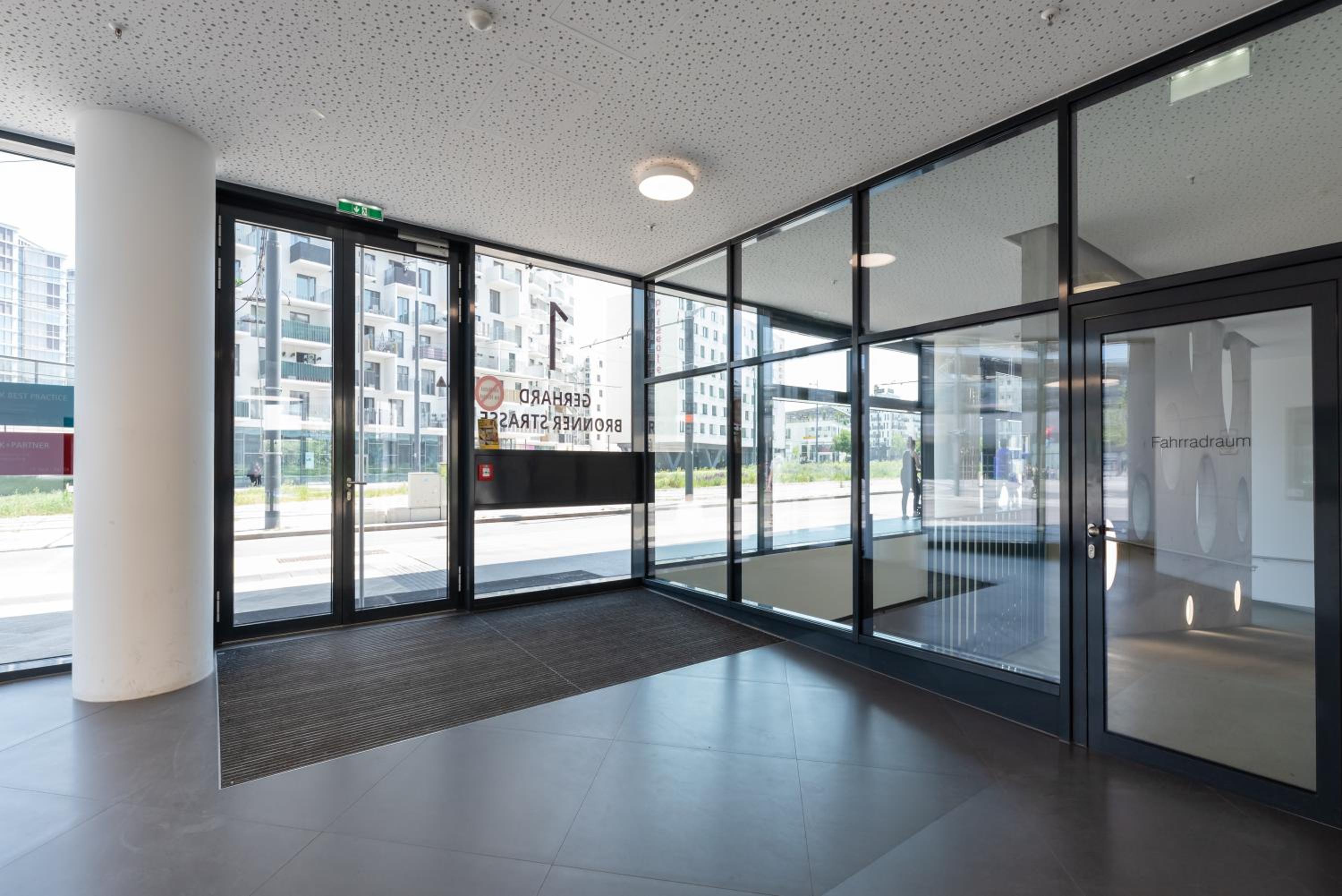 Luxus über den Wolken, 18. Stock mit Klimaanlage und Garage