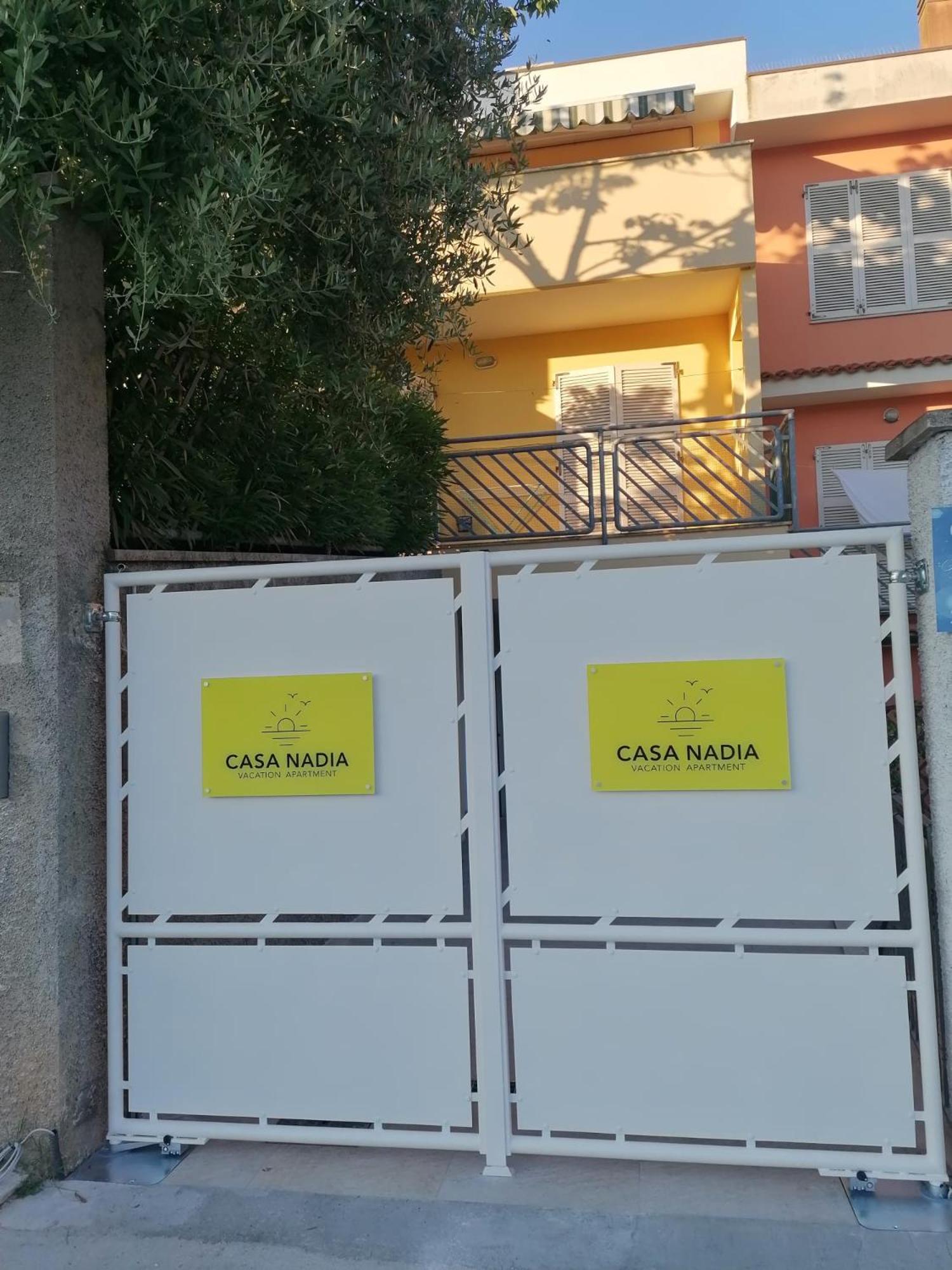 CASA NADIA a pochi passi dal mare con garage, terrazza e sala giochi view 2