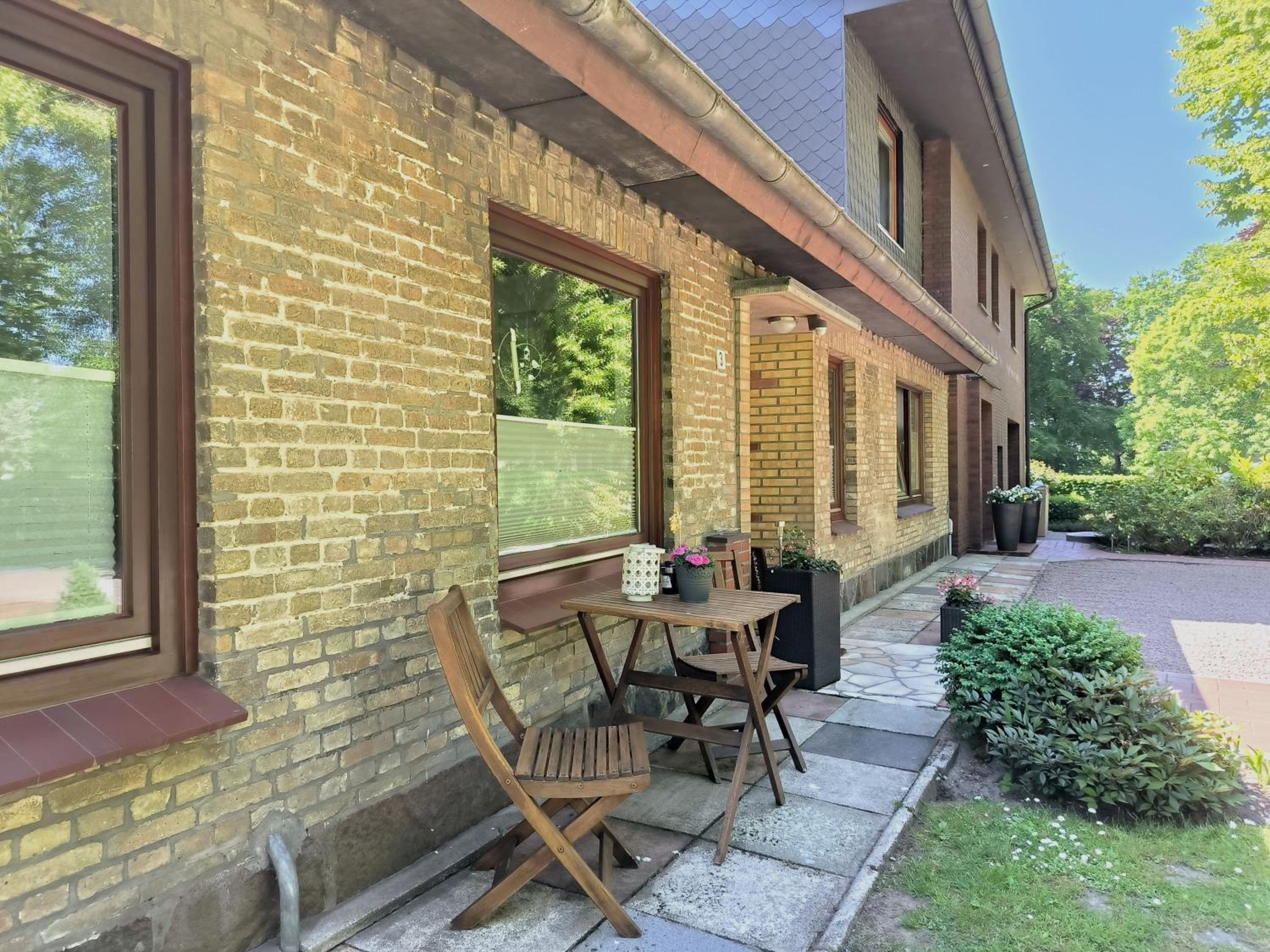 Ferienwohnung zwischen den Meeren - schöne und gemütliche FeWo mit Garten