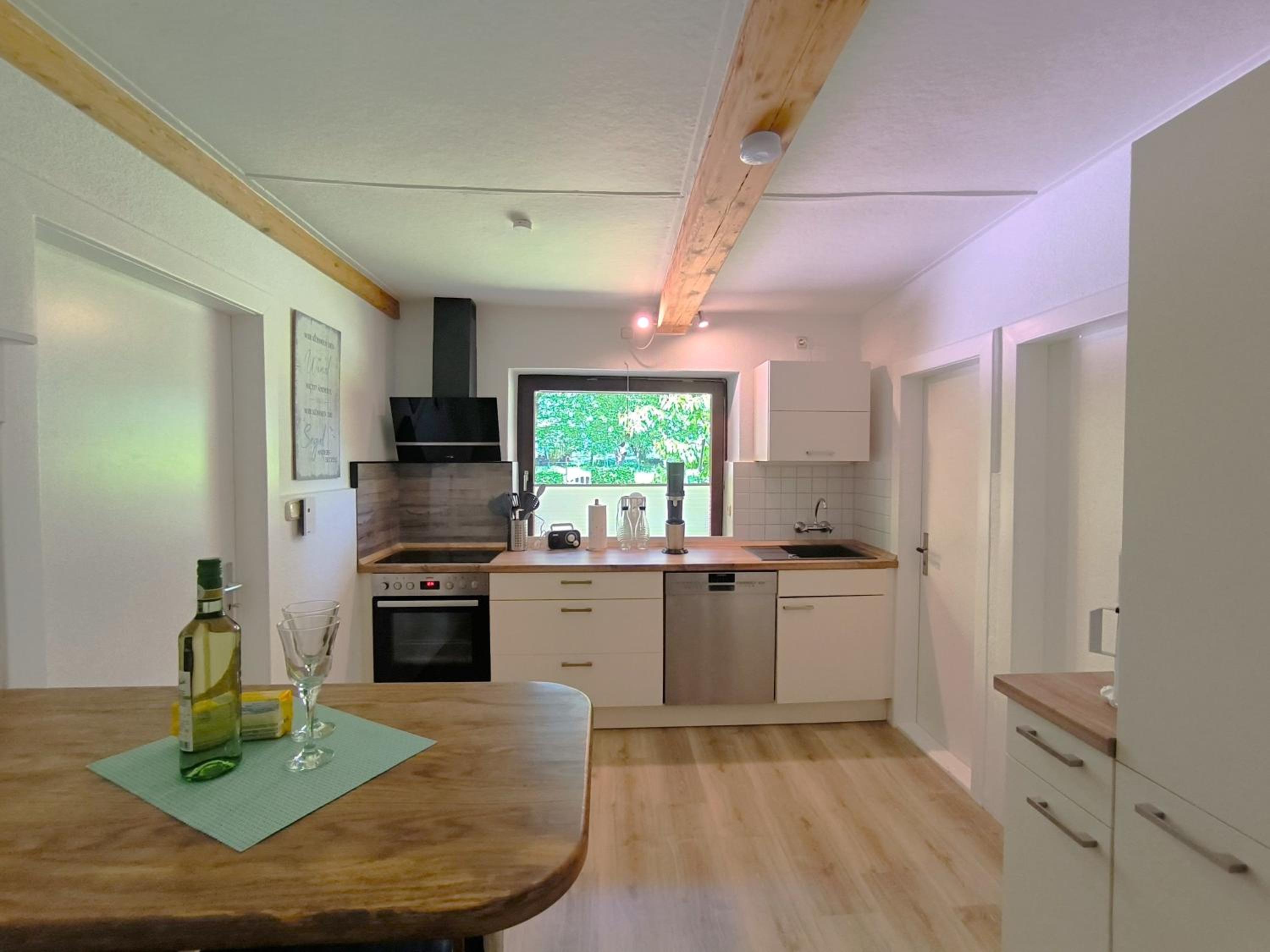 Ferienwohnung zwischen den Meeren - schöne und gemütliche FeWo mit Garten