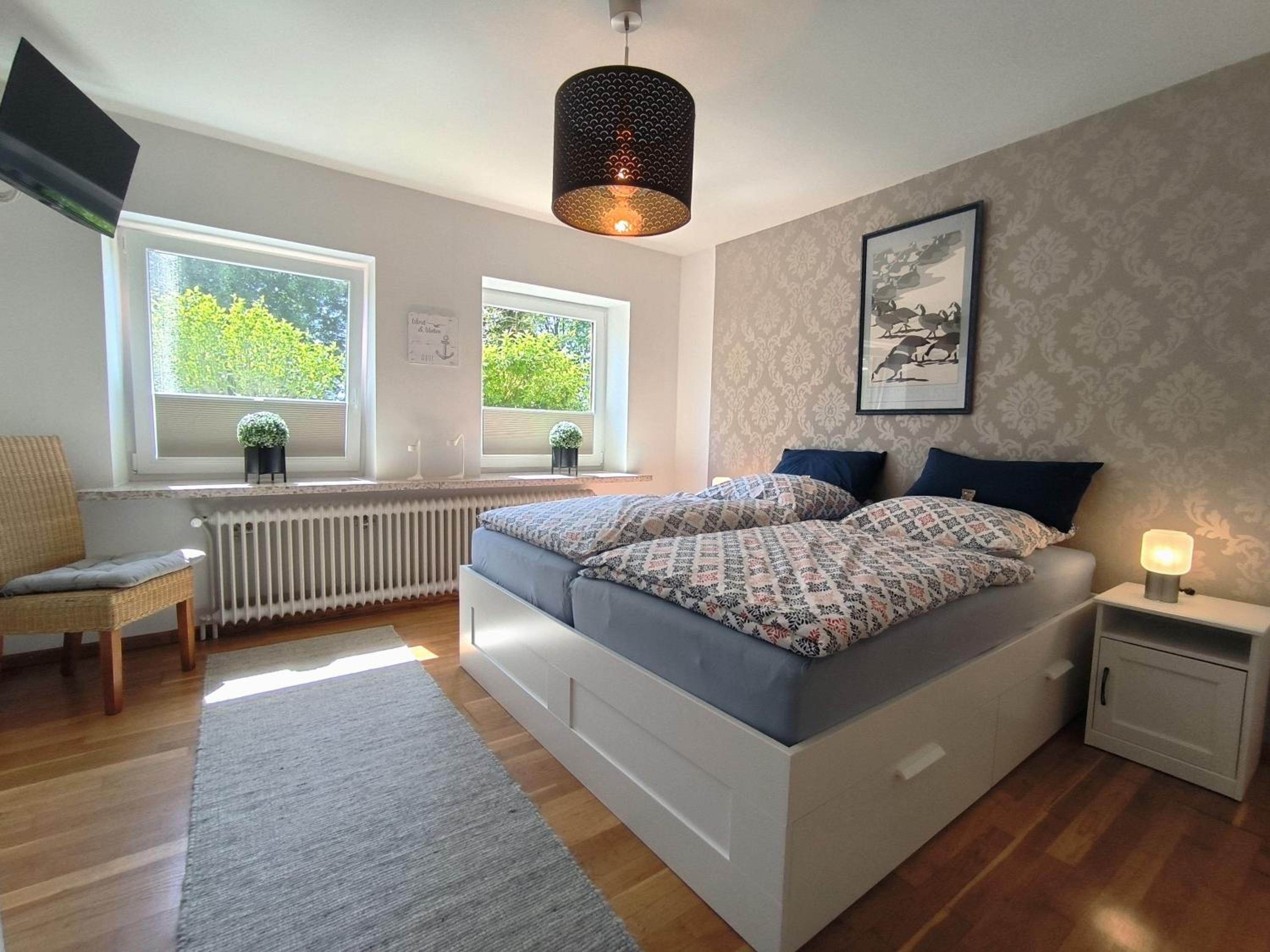 Ferienwohnung zwischen den Meeren - schöne und gemütliche FeWo mit Garten