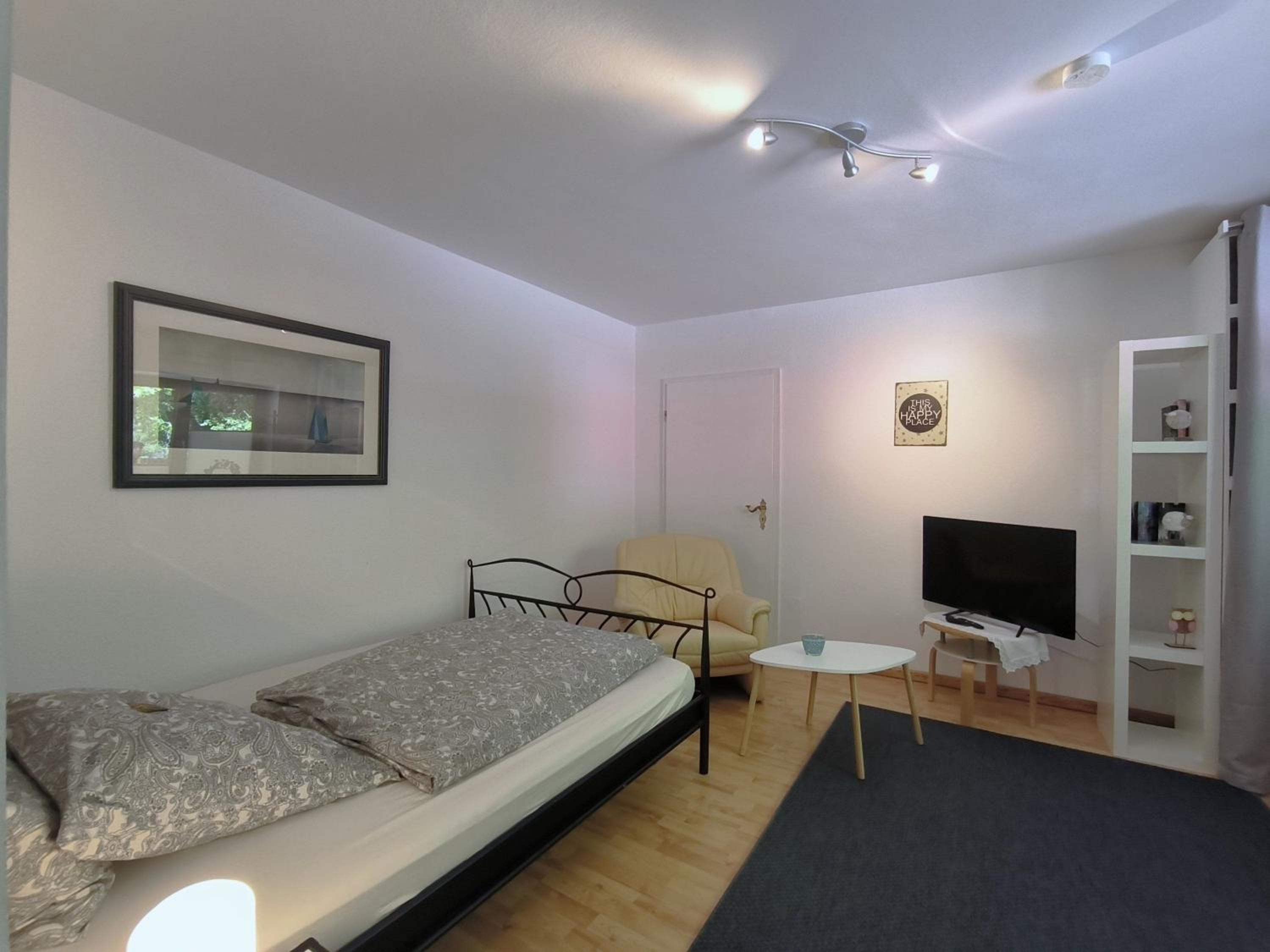 Ferienwohnung zwischen den Meeren - schöne und gemütliche FeWo mit Garten