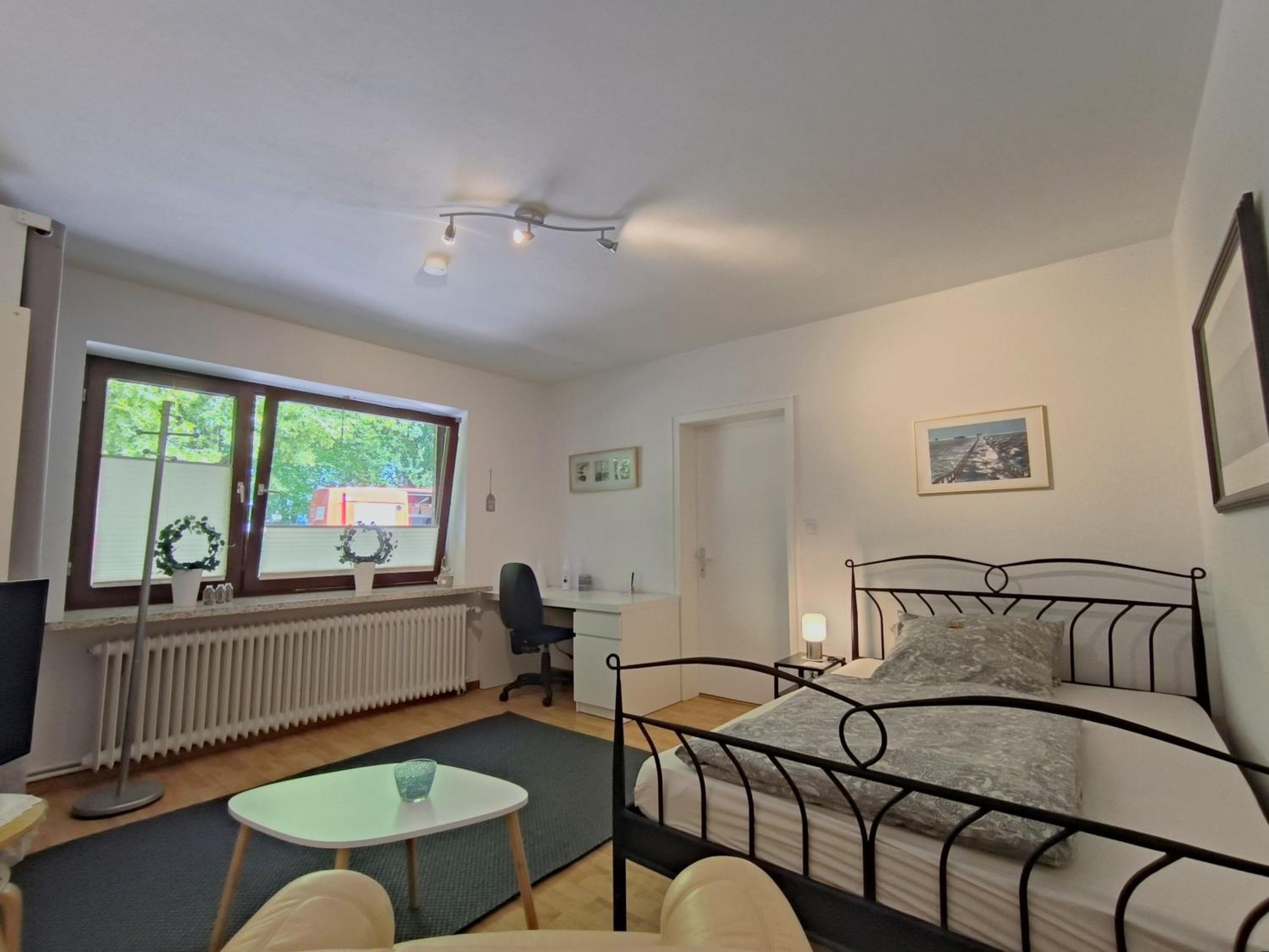 Ferienwohnung zwischen den Meeren - schöne und gemütliche FeWo mit Garten