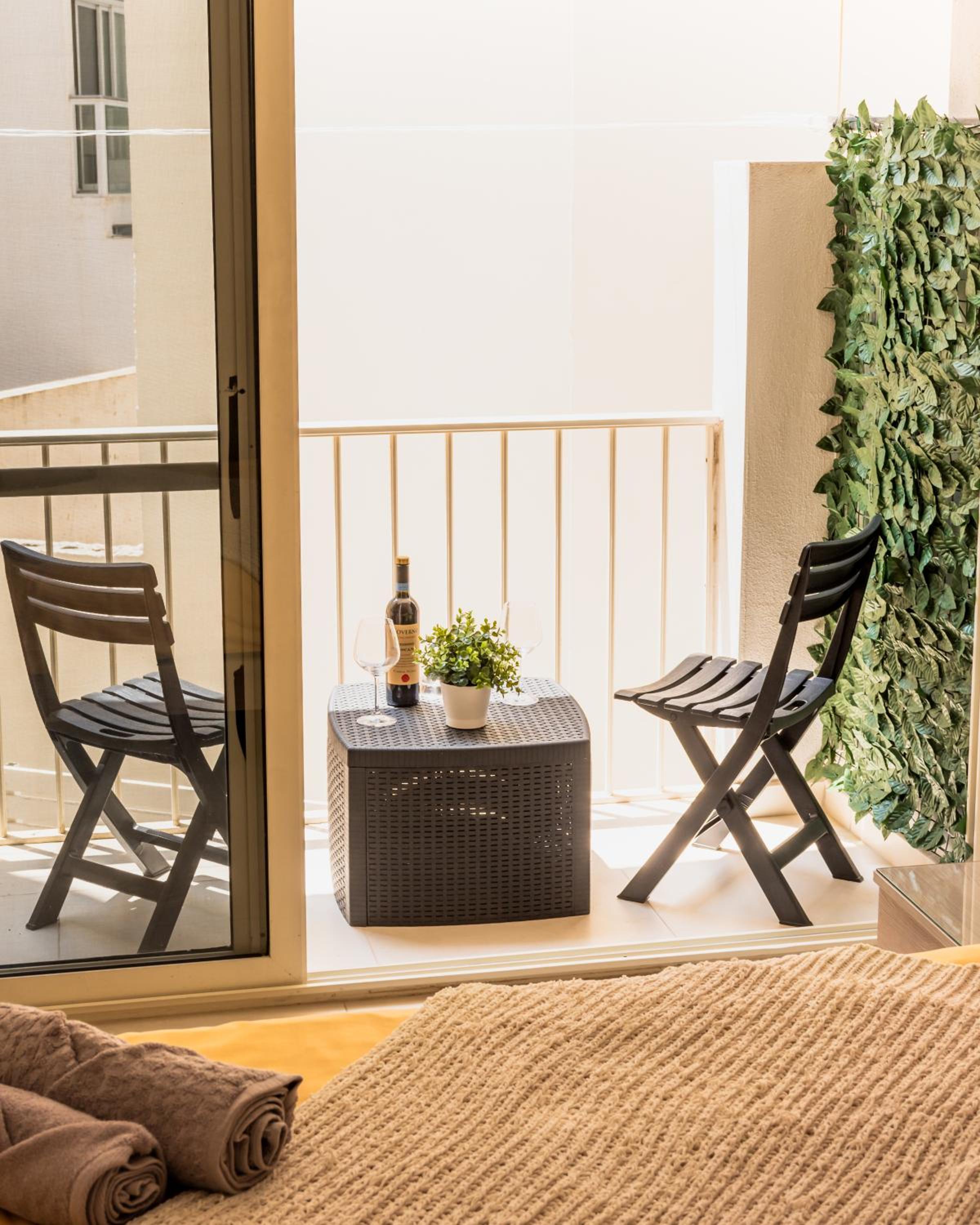 Modern Comfort - 2BR Apartment center of St Julians & Paceville view 3