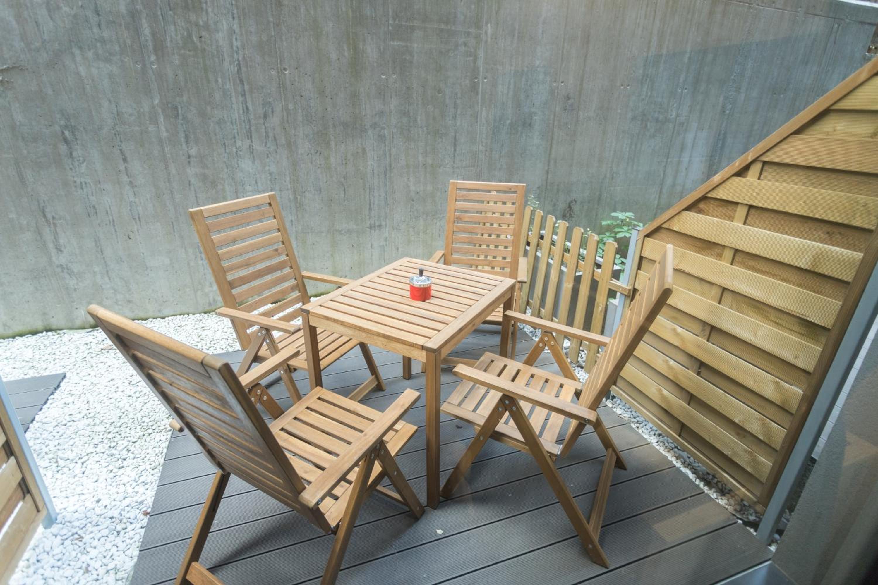 Peaceful Basement Apartment with Terrace & free GYM