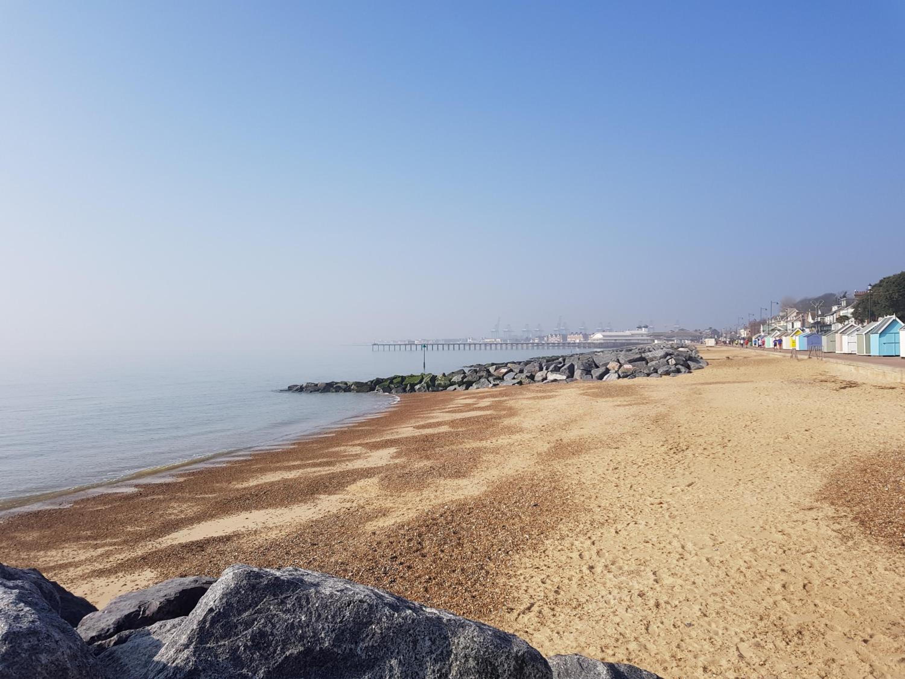 Lovely Caravan With Decking At Felixstowe Beach Holiday Park Ref 55005Sw view 3