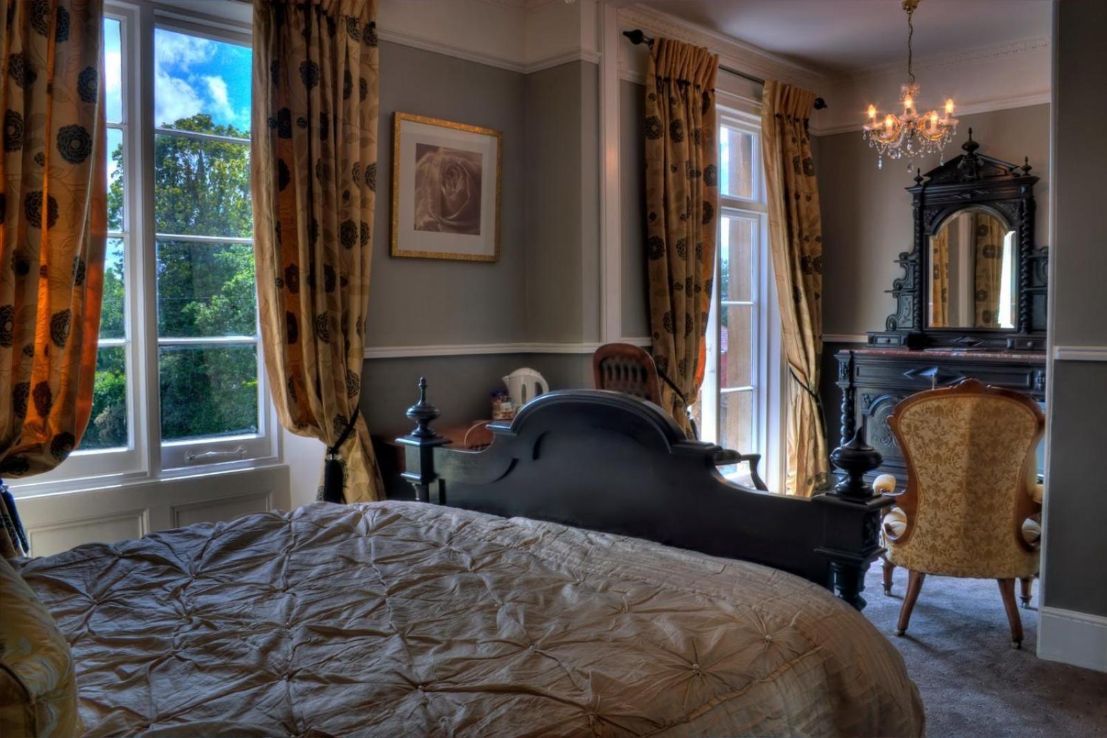 Albert Cottage Hotel