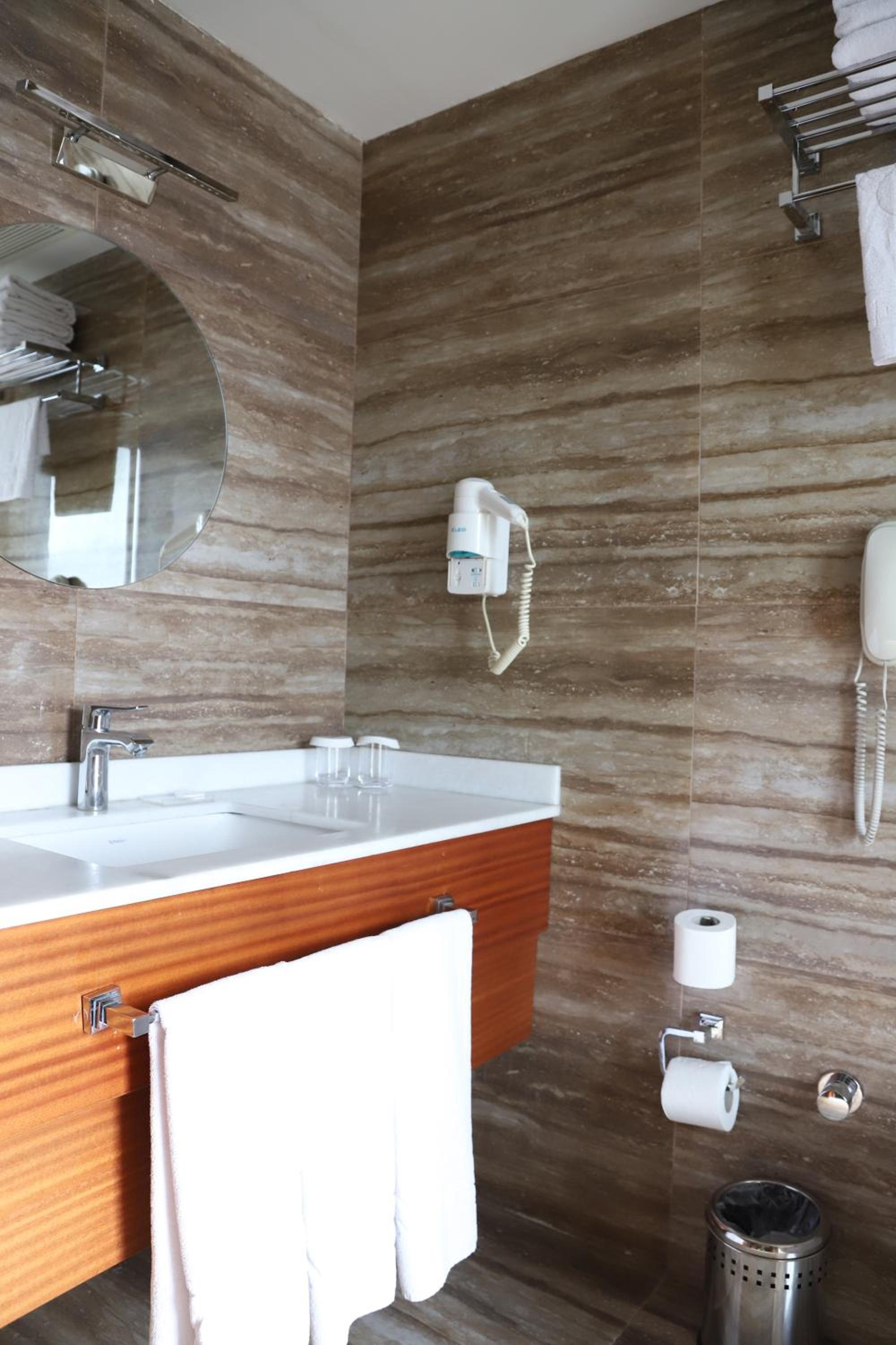 Hurry Inn Merter Istanbul - Image 35