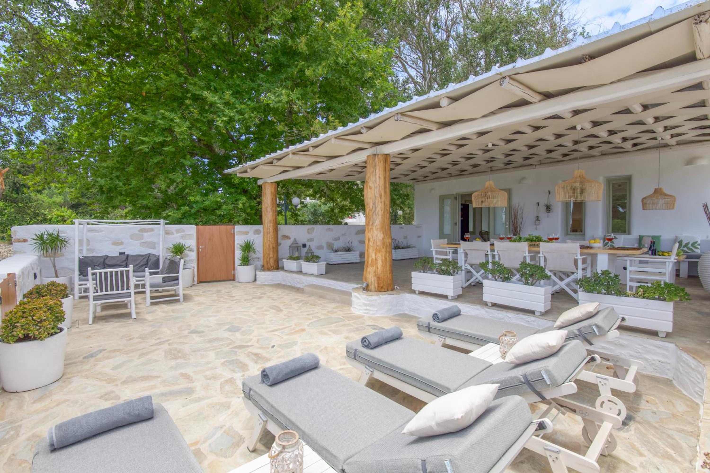 Arethousa House
