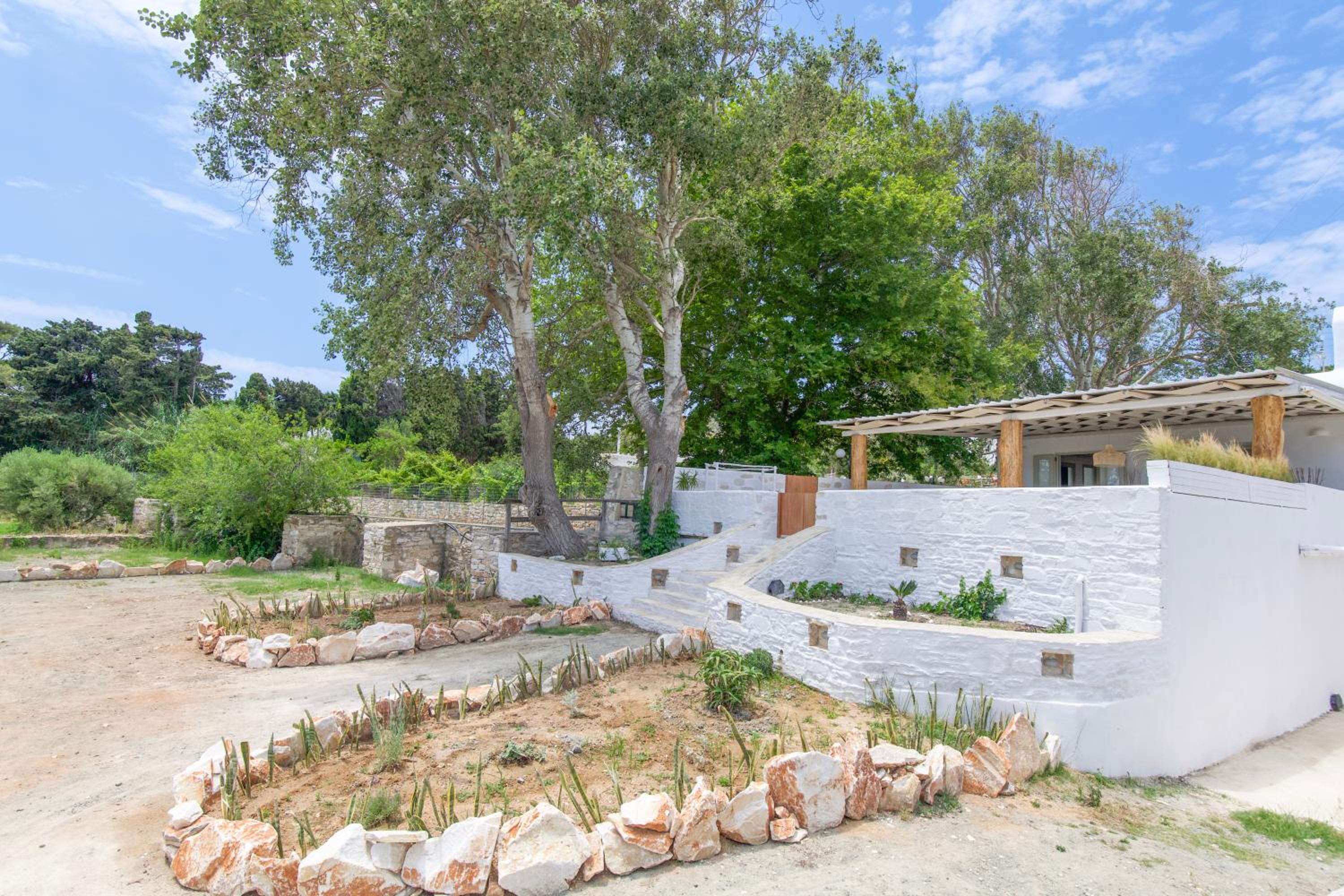 Arethousa House