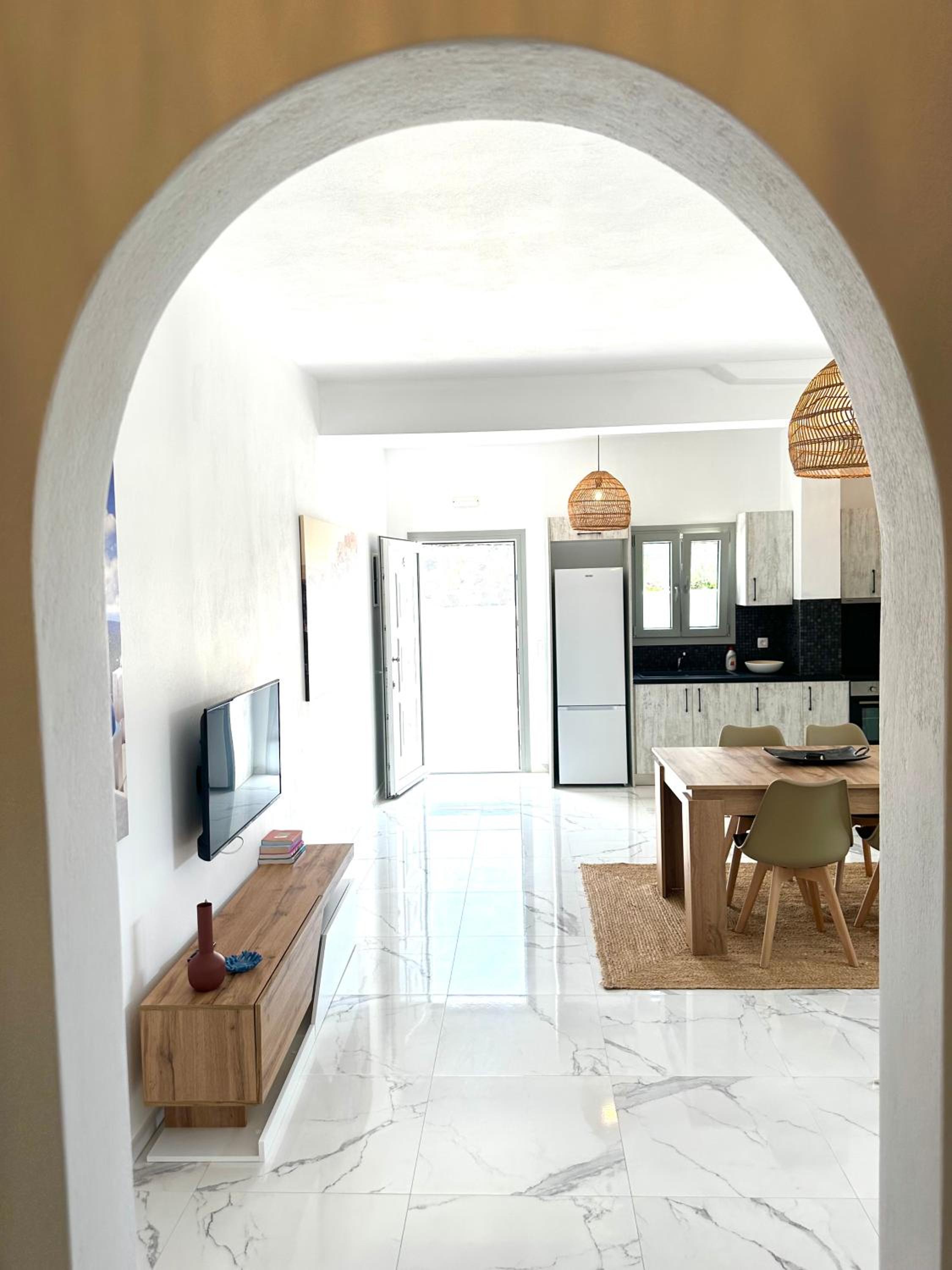 Santana Apartments photo 2