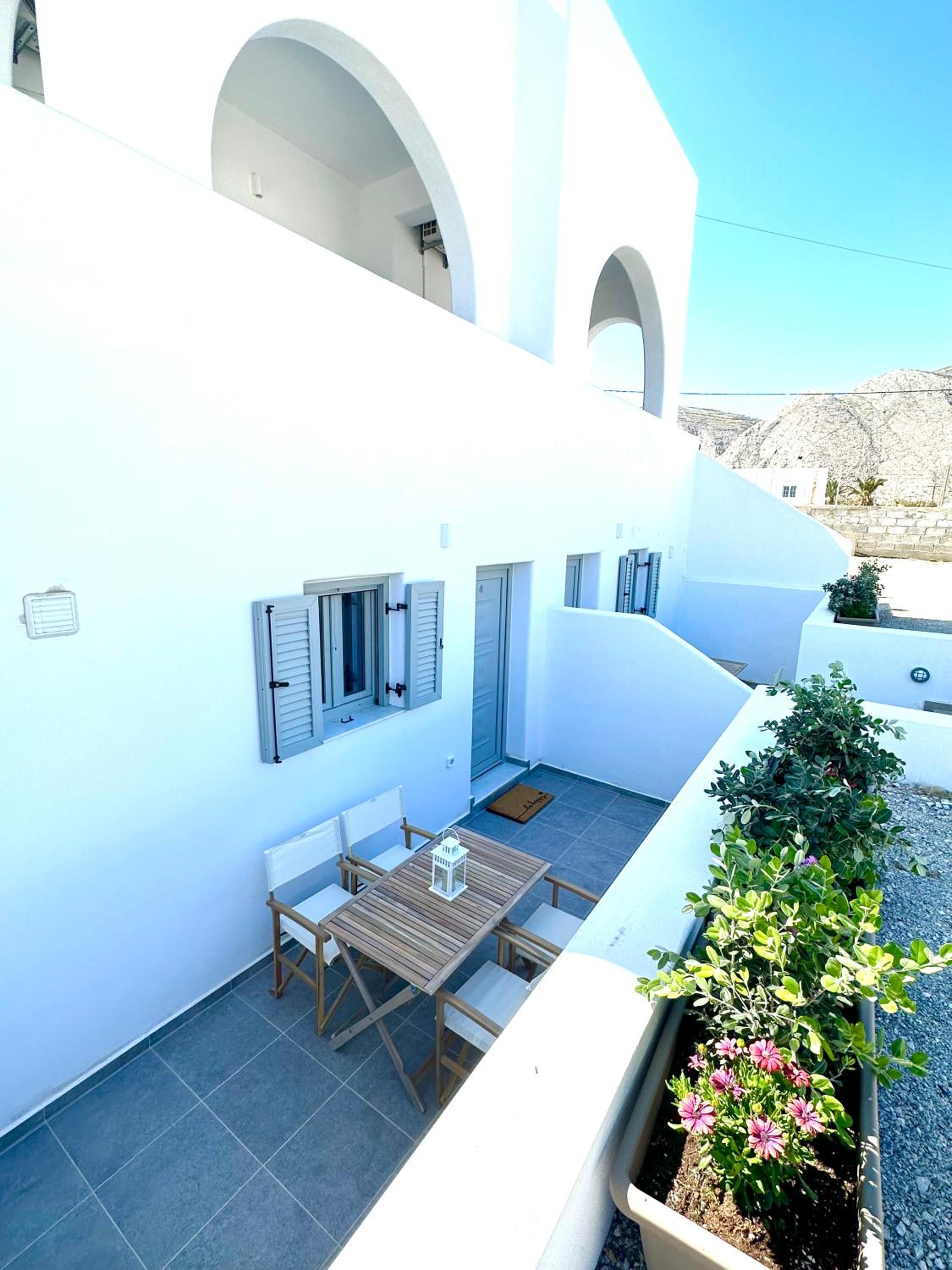 Santana Apartments