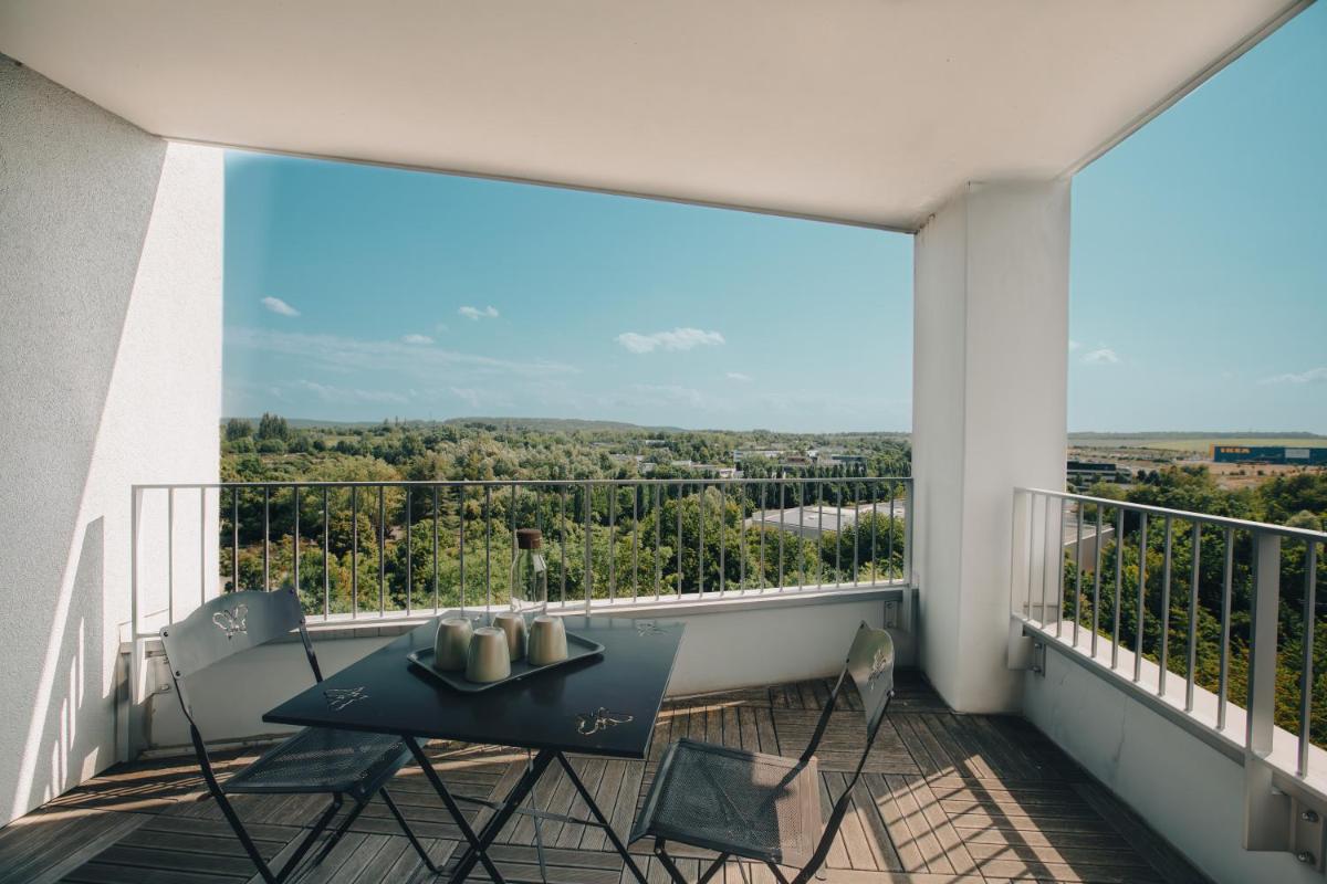balcony