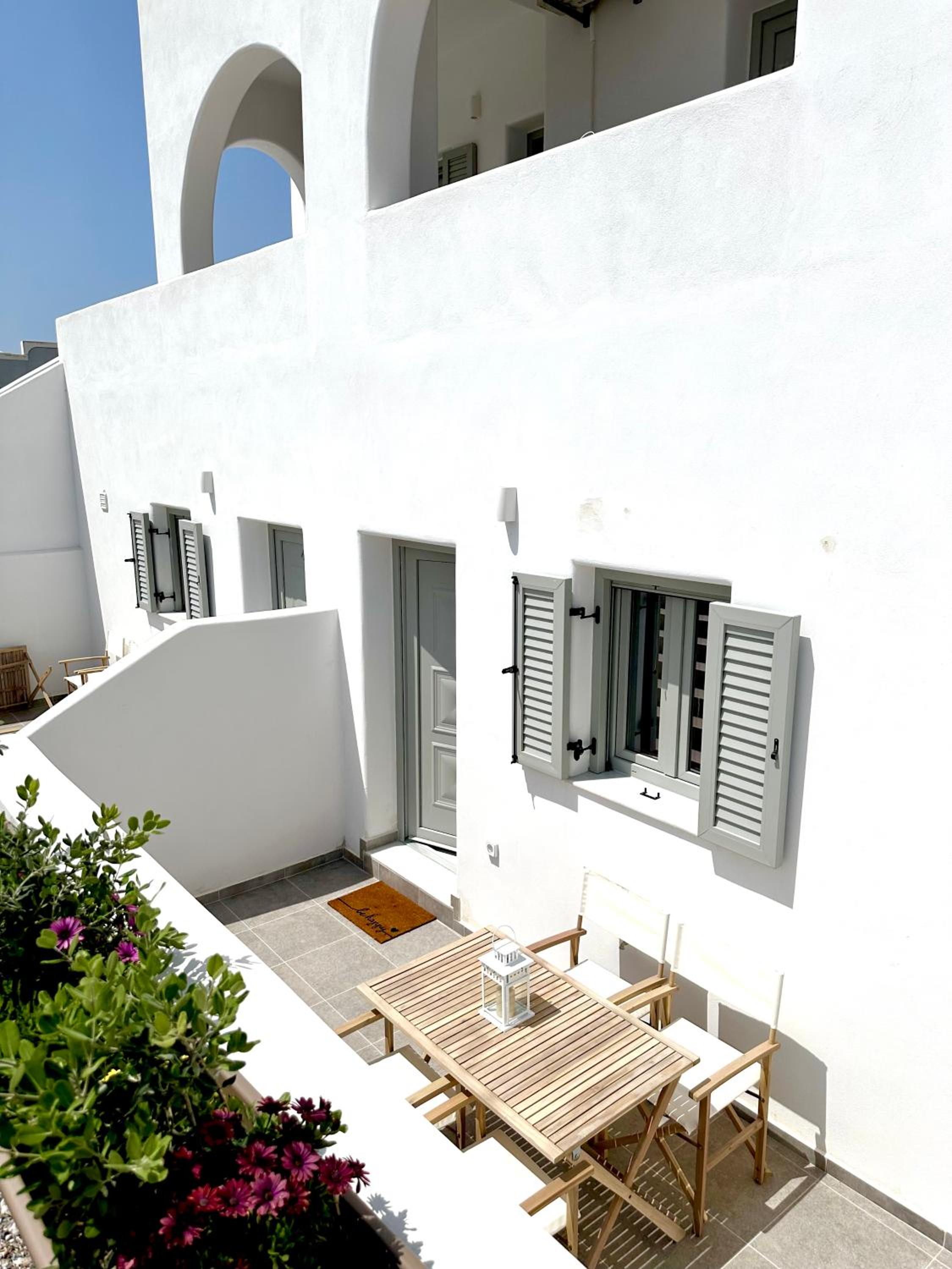 Santana Apartments
