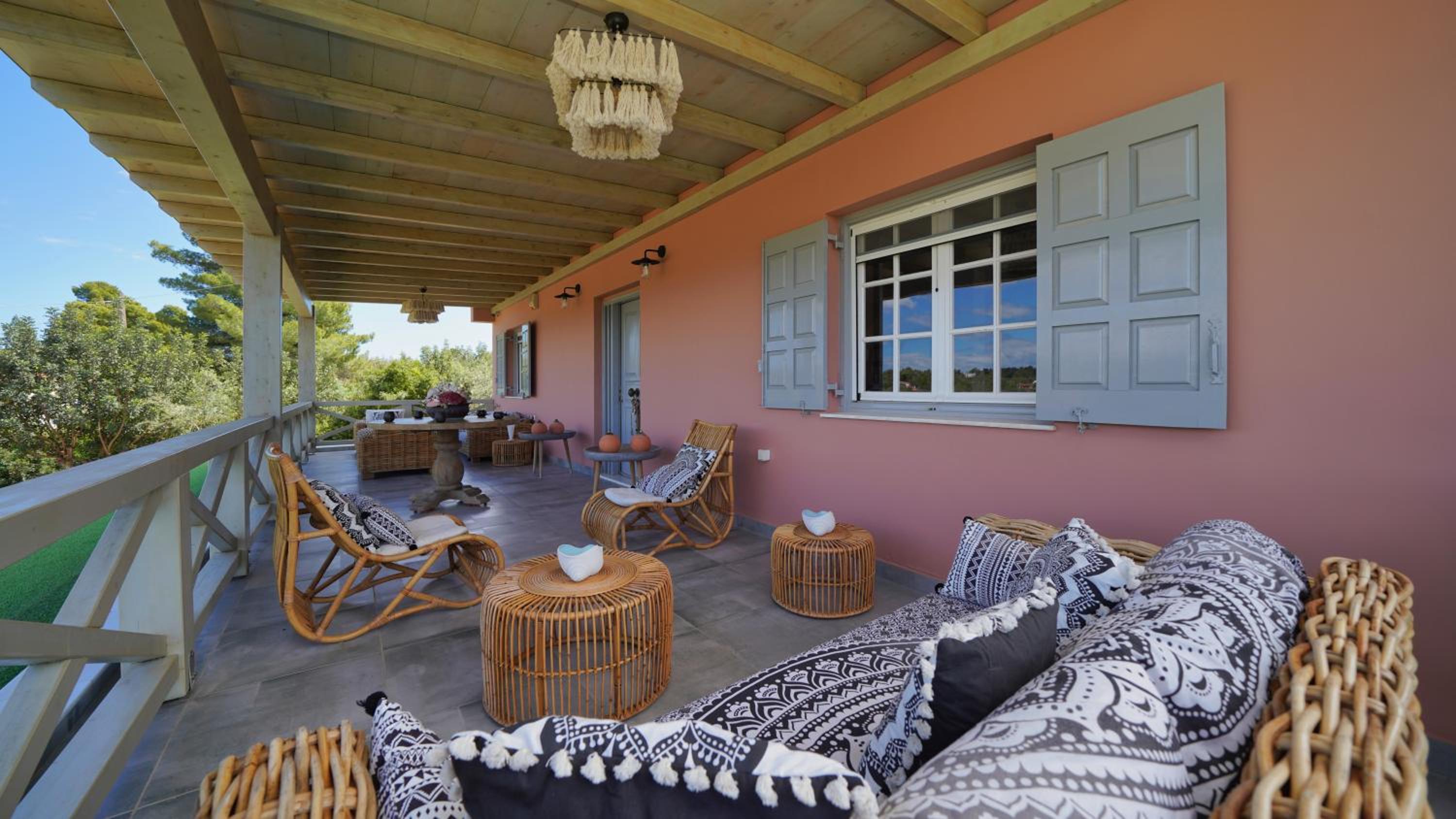 Photo 33