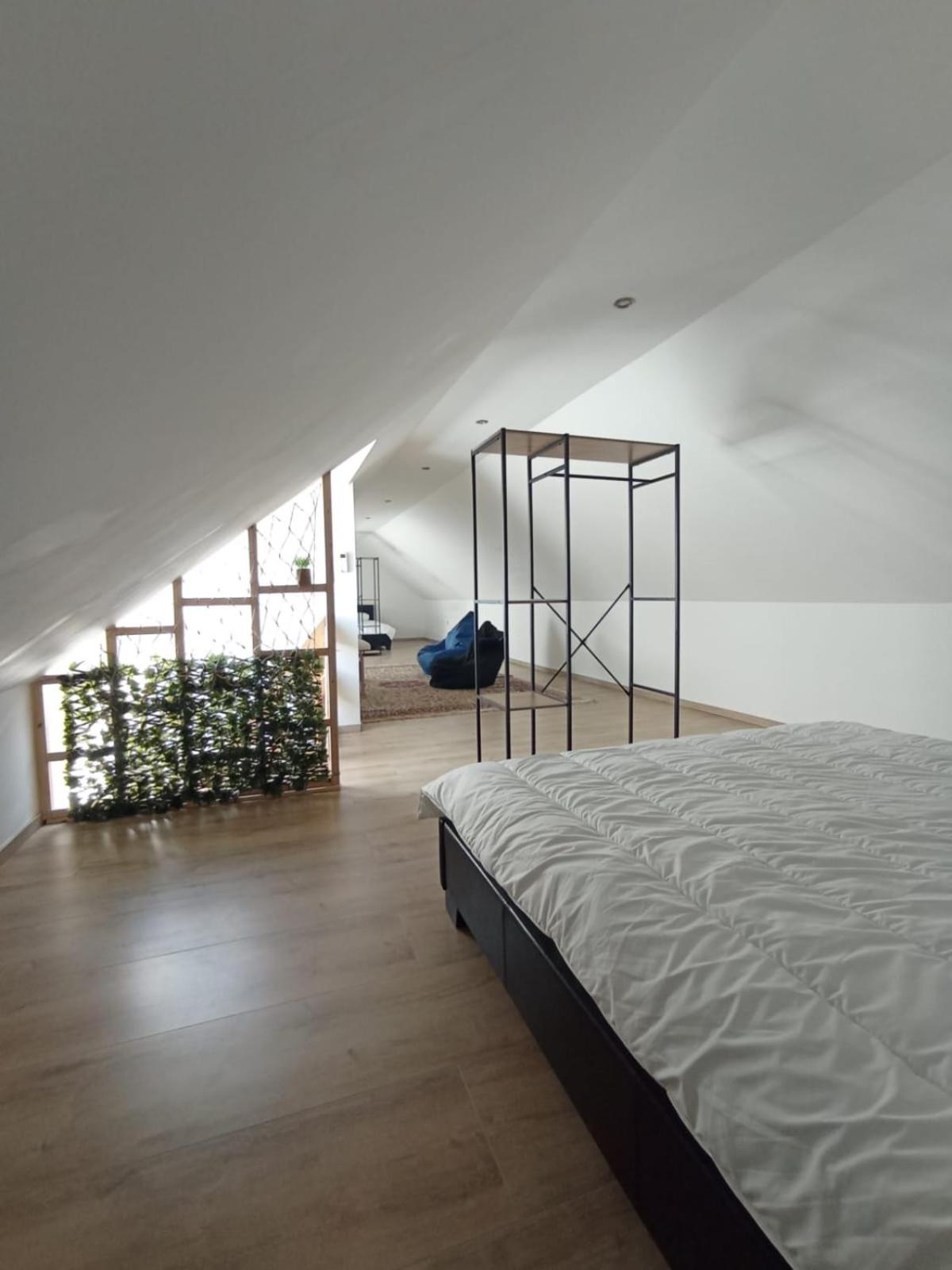 La Villa les pieds dans leau