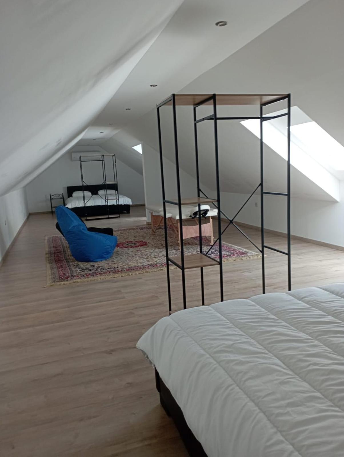 La Villa les pieds dans leau