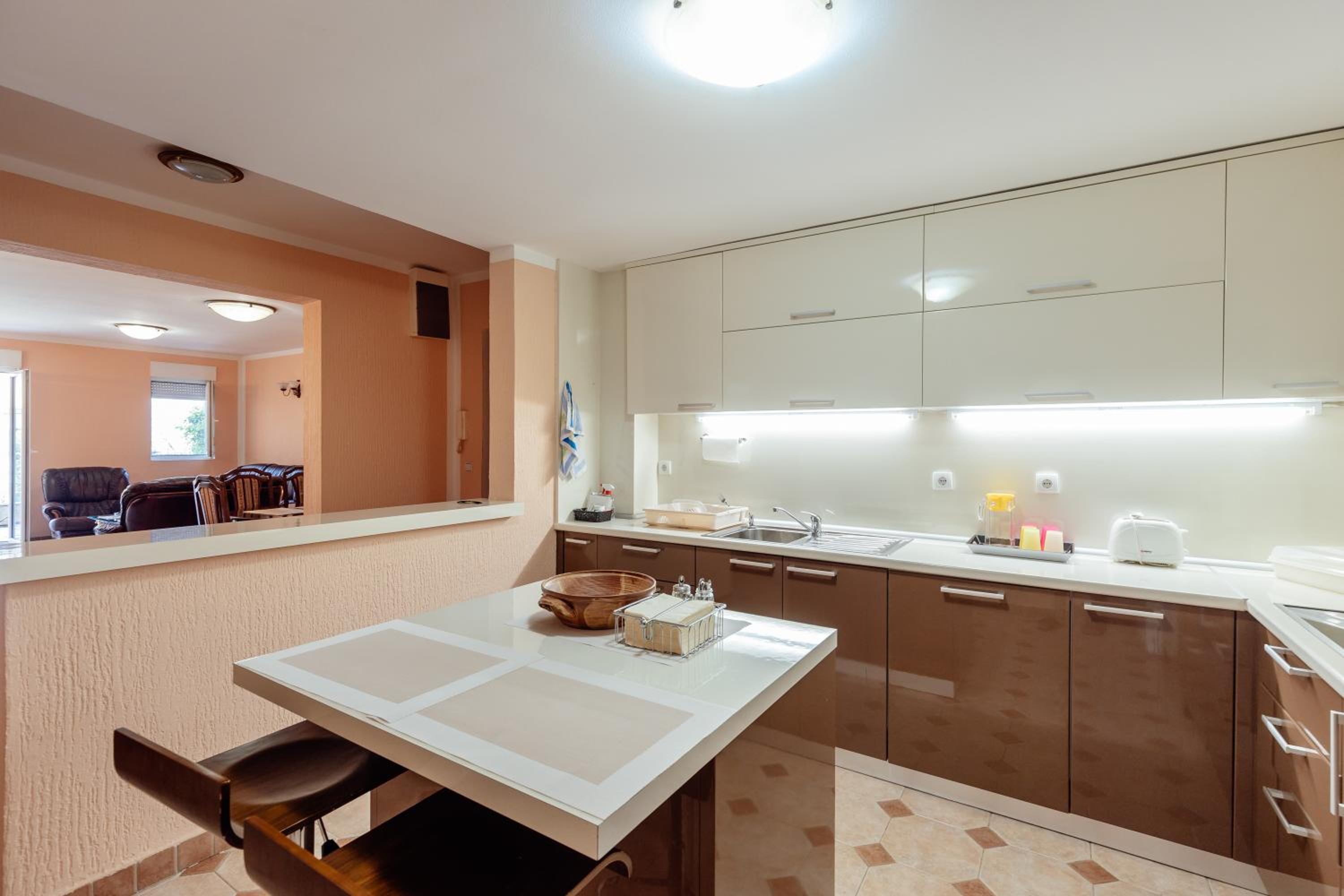 lux porodicni apartman Ciric view 3