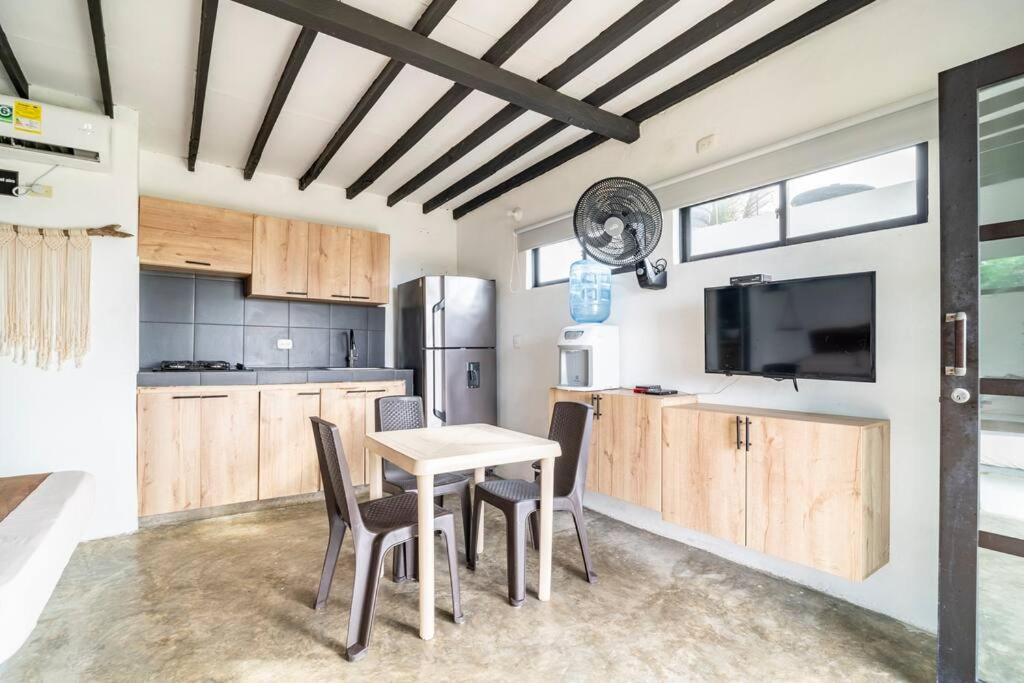 AGUAMARINA House