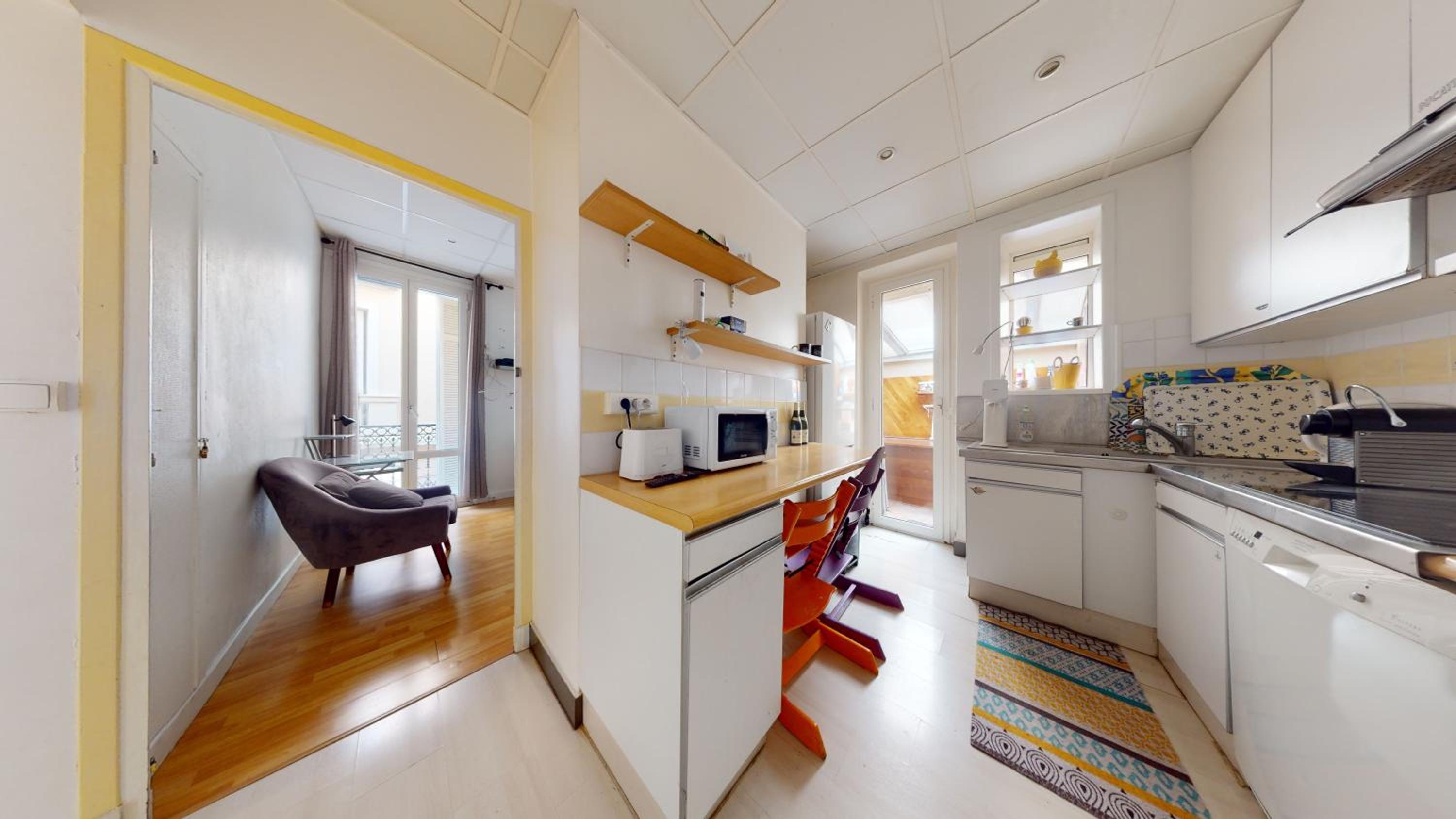 Charming 2 Bedroom Haven Steps Away from Prince's Palace view 2