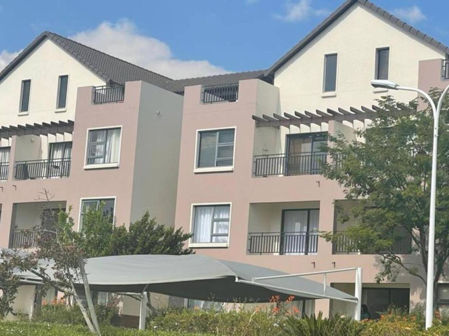 Executive Modern Apartment view 4