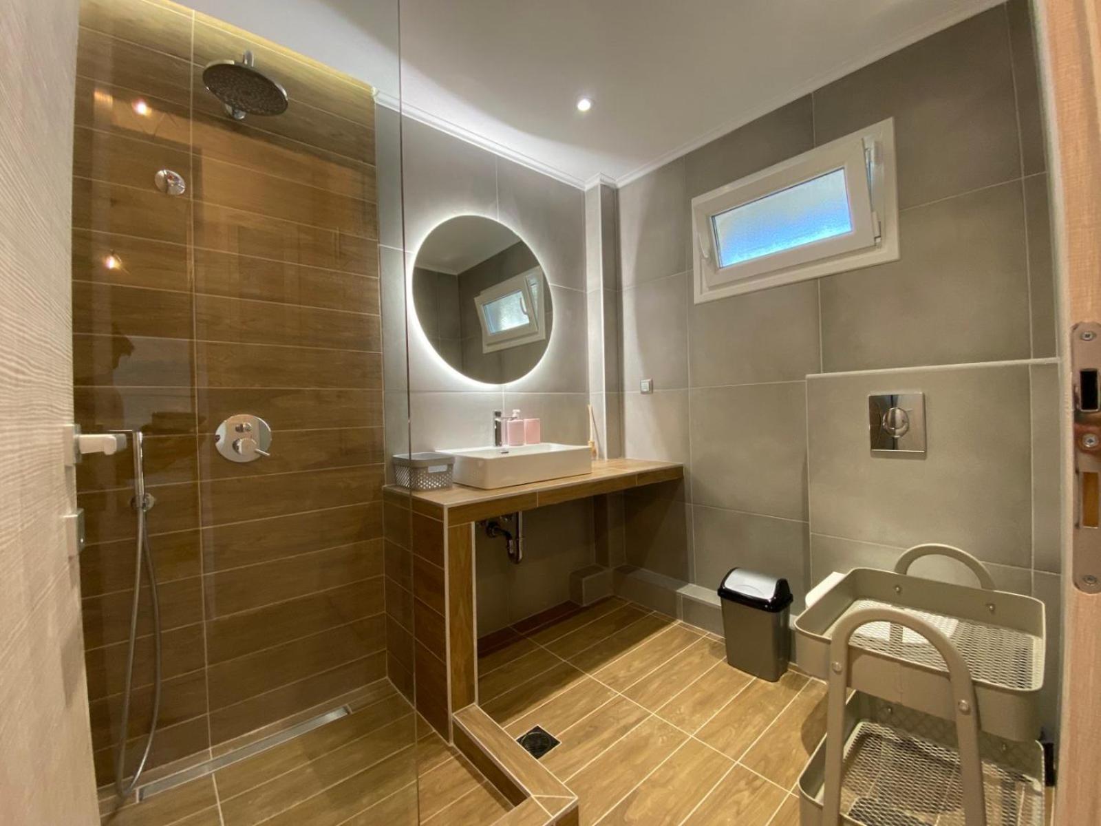 Hilltop Luxury Apartment