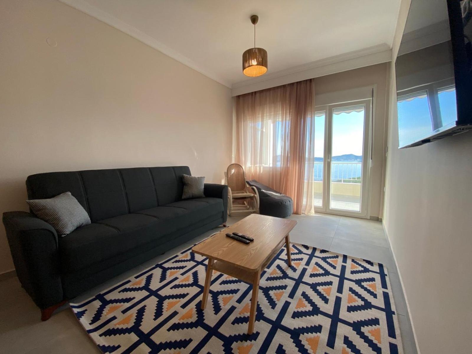 Hilltop Luxury Apartment