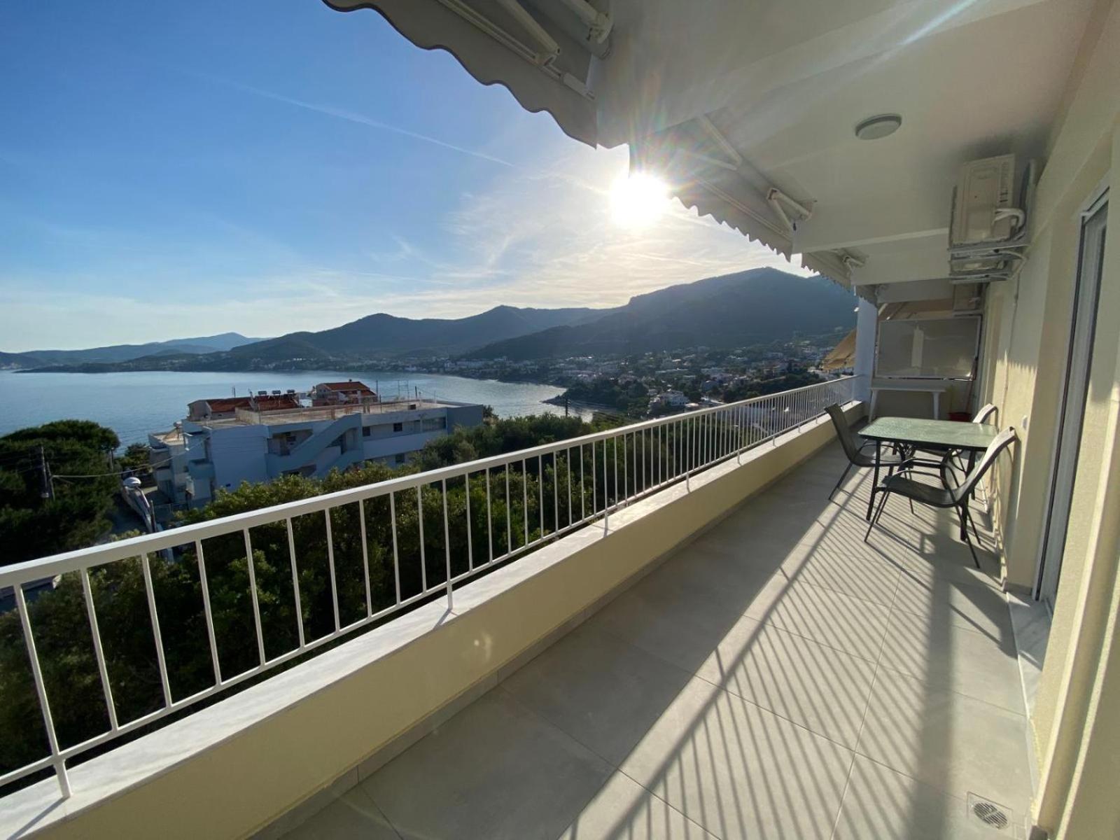 Hilltop Luxury Apartment