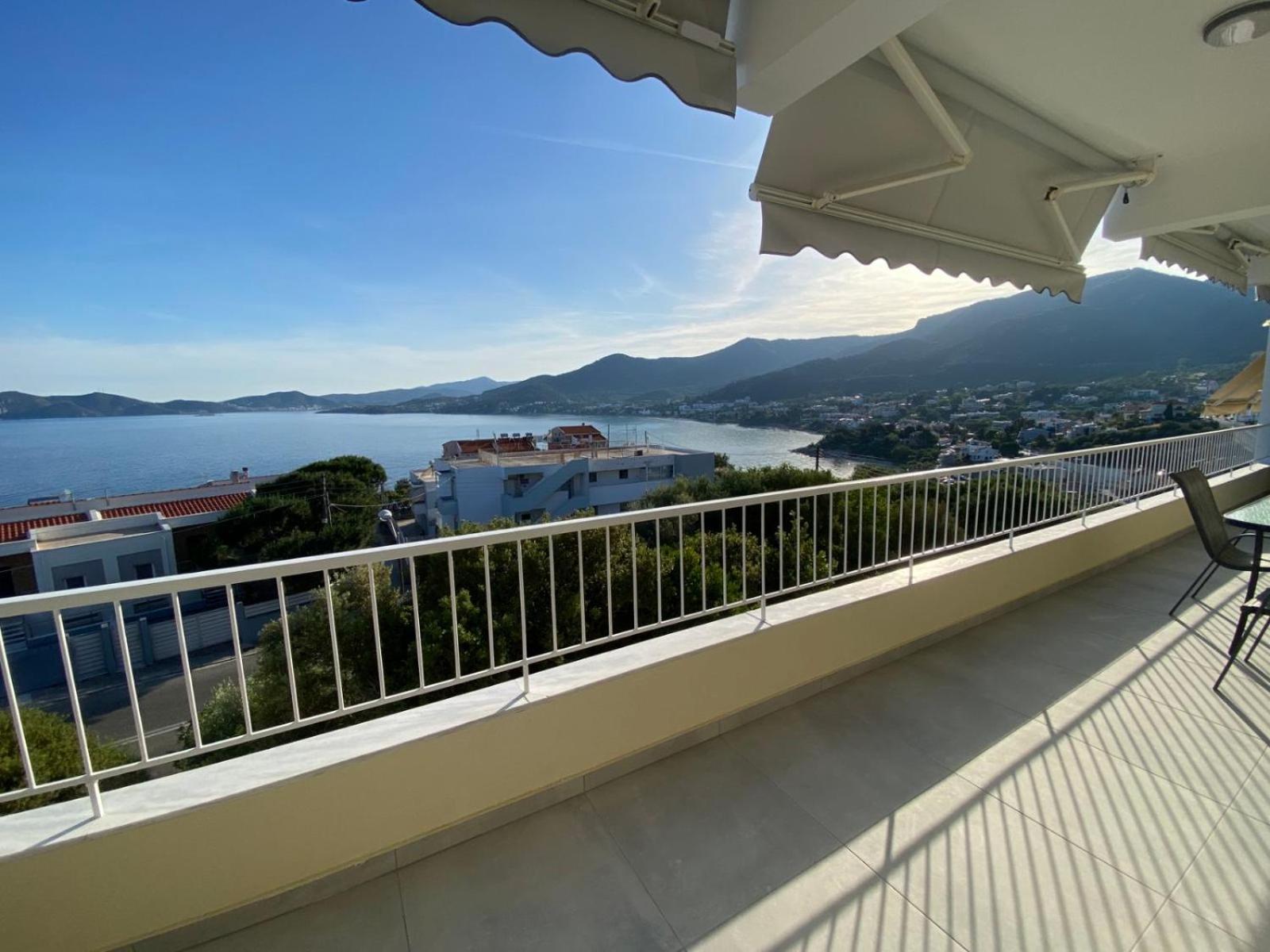 Hilltop Luxury Apartment